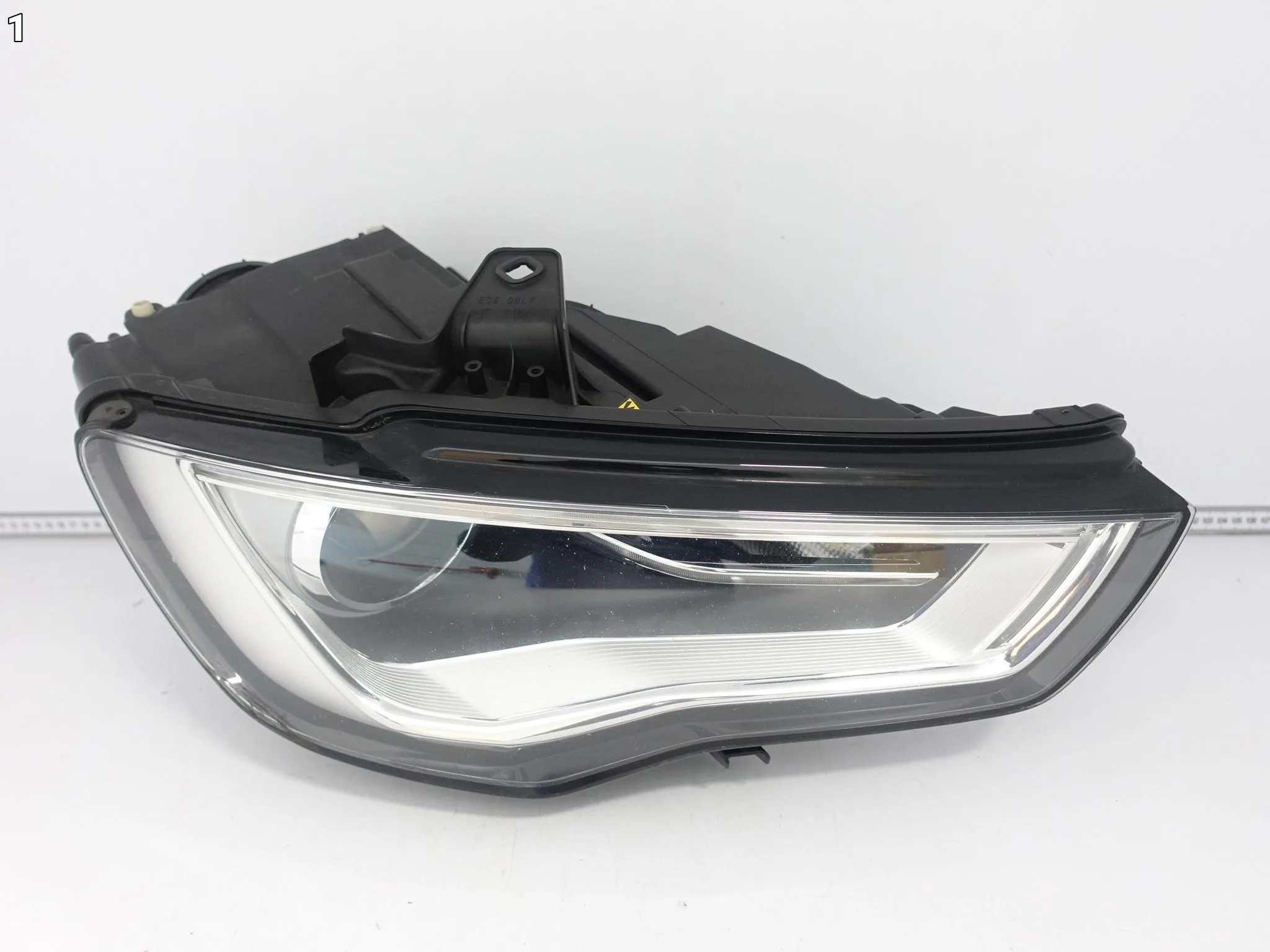 AUDI A3 S3 8V0 12-16 XENON + LED NIESKRĘTNA LAMPA PRAWA PRZÓD EUROPA 20c61b3eda1a512c25a881801b447745
