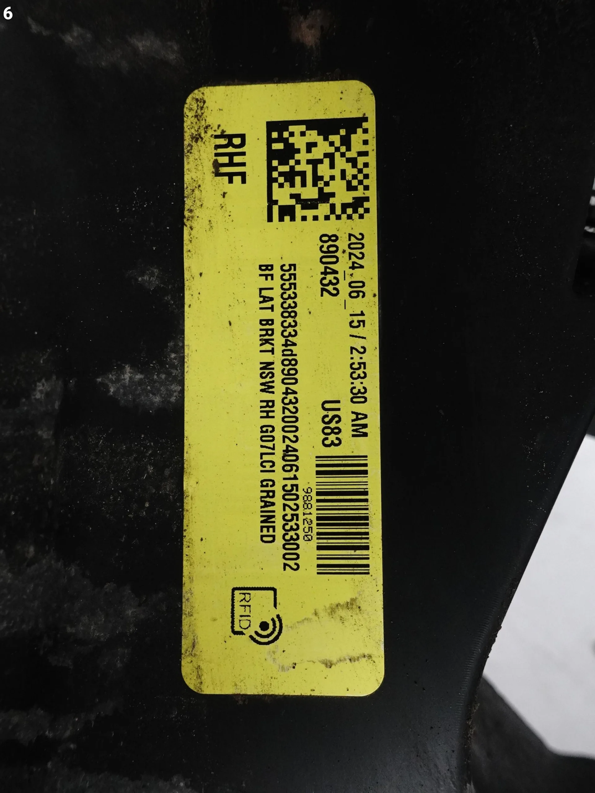 BMW X7 G07 LIFT LCI 22- ŚLIZG WZMOCNIENIE MOCOWANIE W ZDERZAK PRZÓD PRAWY 6ca77b4be05adbee56a497614468b025