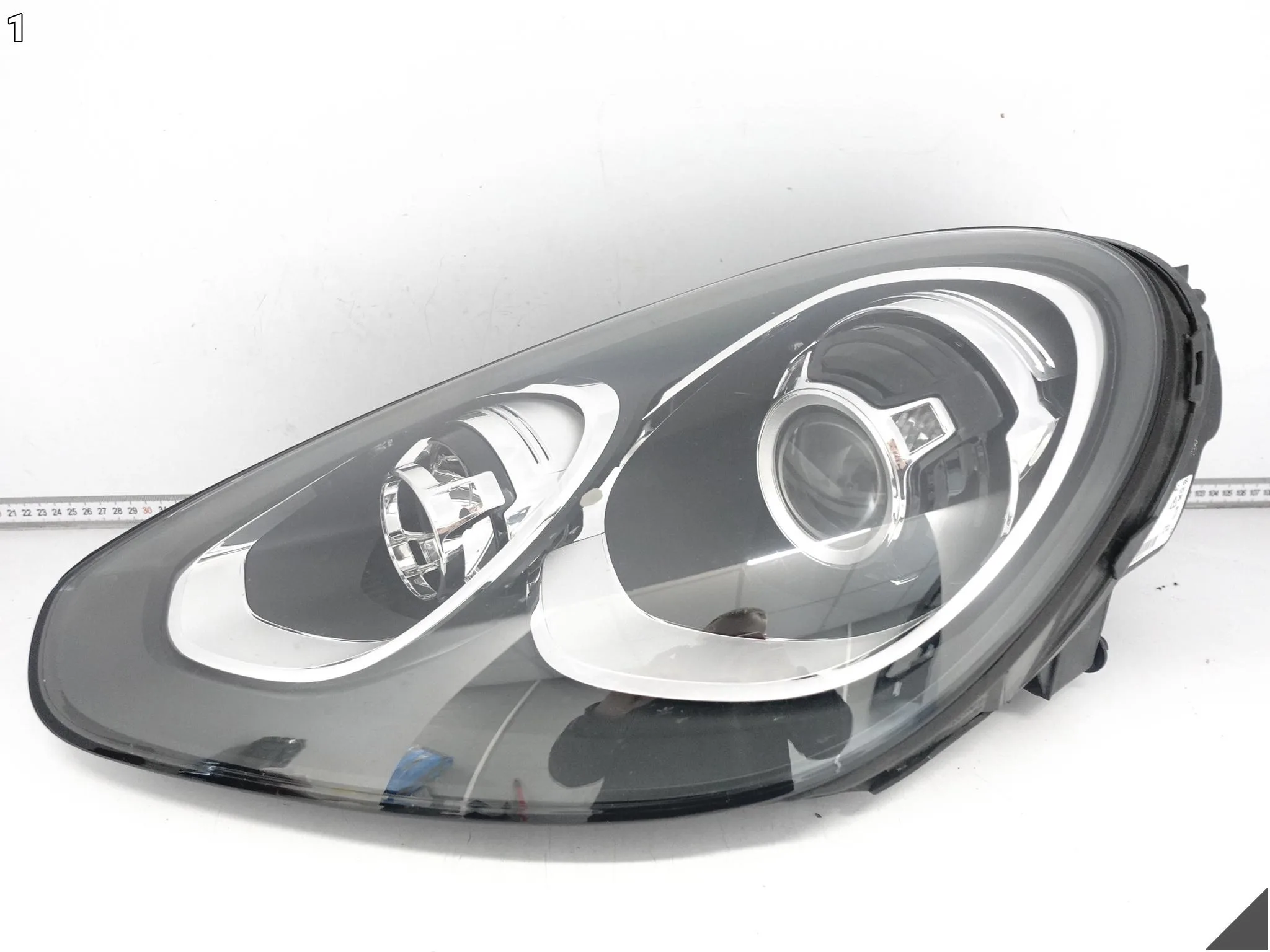 PORSCHE CAYENNE 7P5 LIFT 14-18 LAMPA XENON (DS8) + LED LEWA PRZÓD EUROPA 8986062c08abdf656a87eb3a7ad15b0c