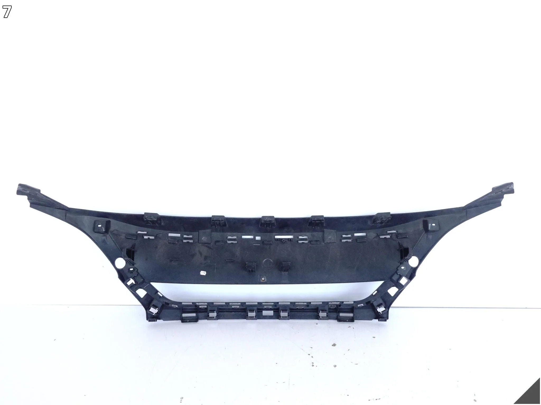 PEUGEOT 3008 II 5008 II WZMOCNIENIE STELAŻ GRILLA ATRAPA ZDERZAK PRZÓD d70358990d02759abb2d246edb24aa89