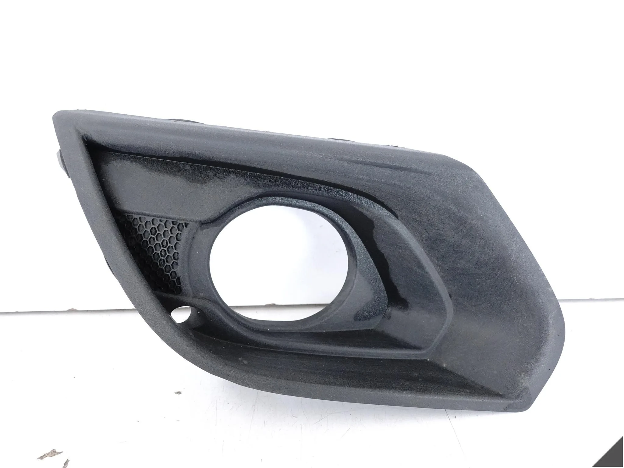 OPEL CORSA E V 14-19 KRATKA ATRAPA WLOT RAMKA HALOGENU W ZDERZAK PRZÓD LEWA 95c4d1e7137ca11cbf42201500c11322