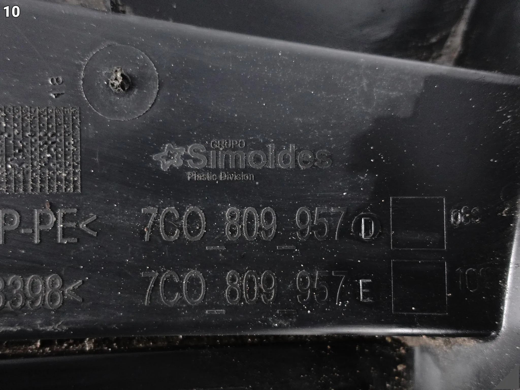 VW CRAFTER II 7C0 MAN TGE 16- NADKOLE OSŁONA WNĘKI KOŁA OBUDOWA LEWE PRZÓD 4b35b92f230eb2fa6e4464df46179d21