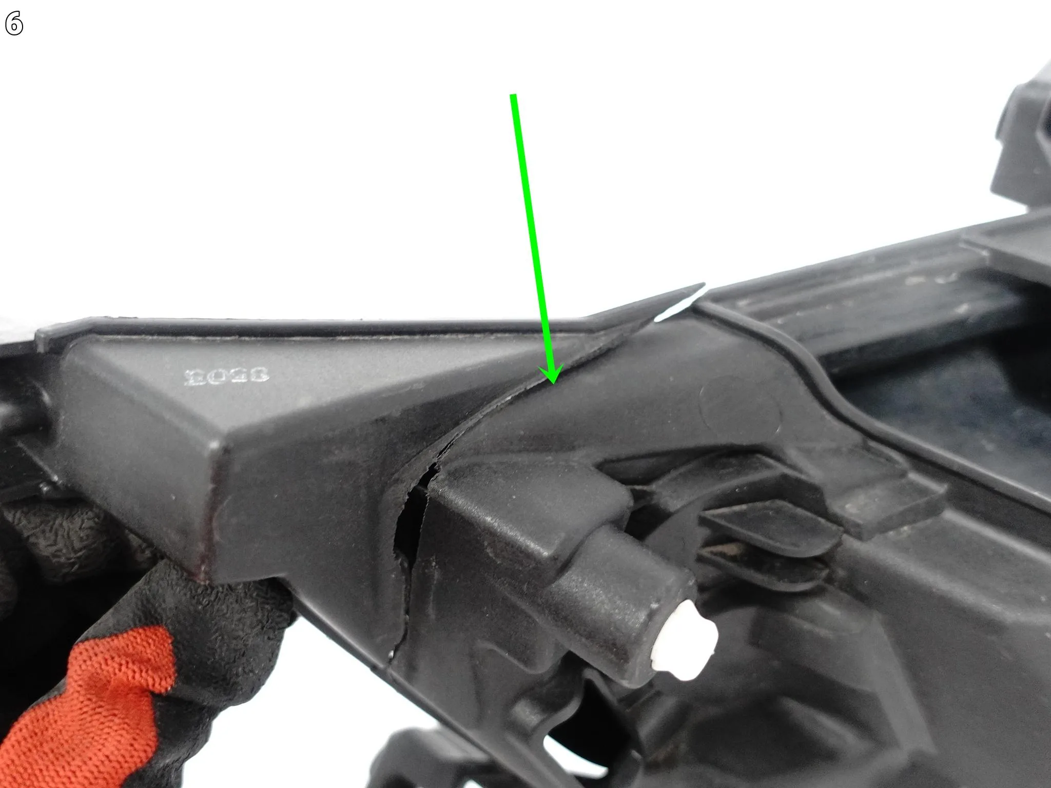 SSANGYONG TIVOLI 15-19 HALOGEN RAMKA PRAWY W ZDERZAK PRZÓD bed0dd242e6a8addbdbd8cf23b64d949
