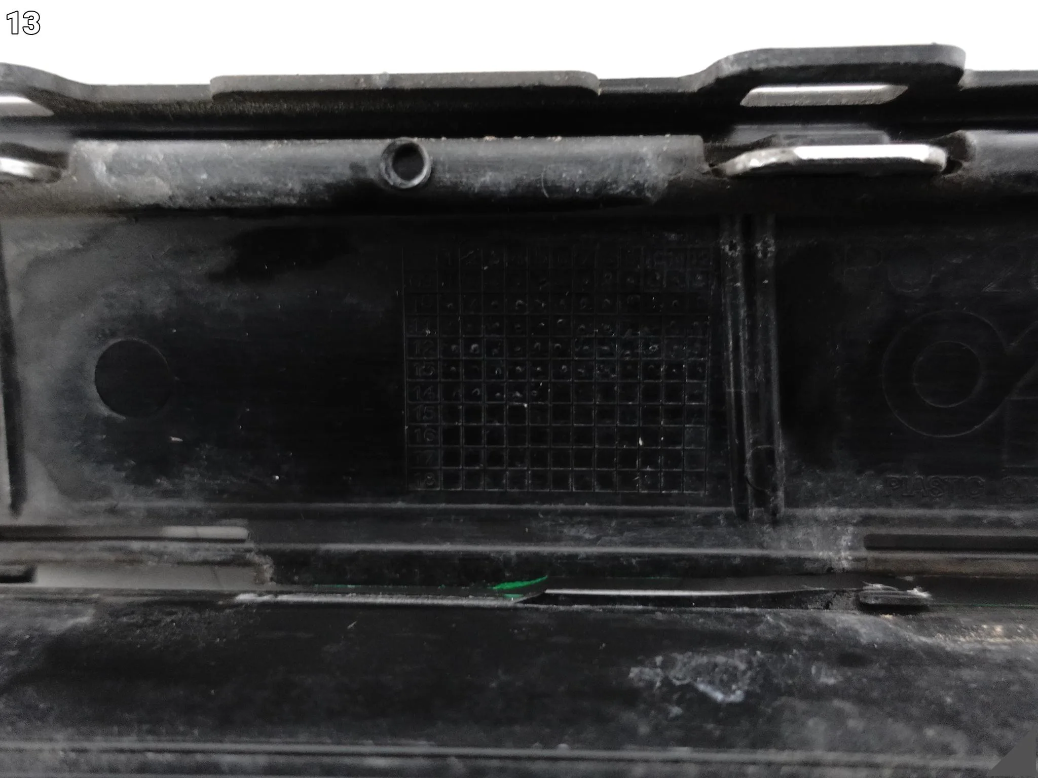 VW TOUAREG II 2 7P6 10-14 KRATKA ŚRODKOWA ATRAPA CHROM LISTWA ZDERZAK PRZÓD 57647035aaa789f958964b17a0de8d61