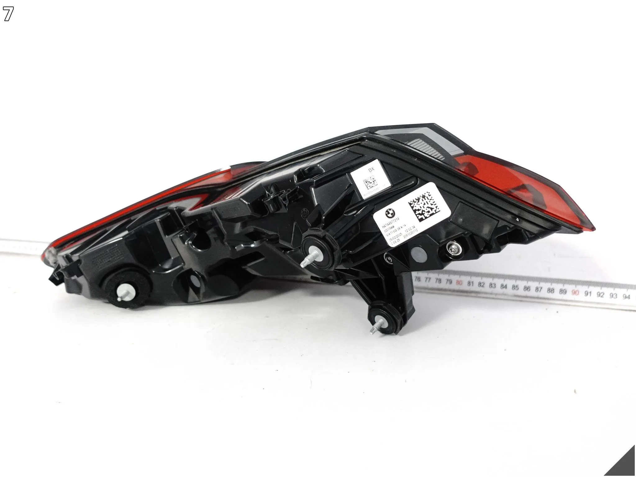 BMW M8 F91 F92 F93 8 G14 G15 G16 18- LAMPA LED W BŁOTNIK TYŁ PRAWA EU f8c4ddafabf444c9dabc65493729e26f