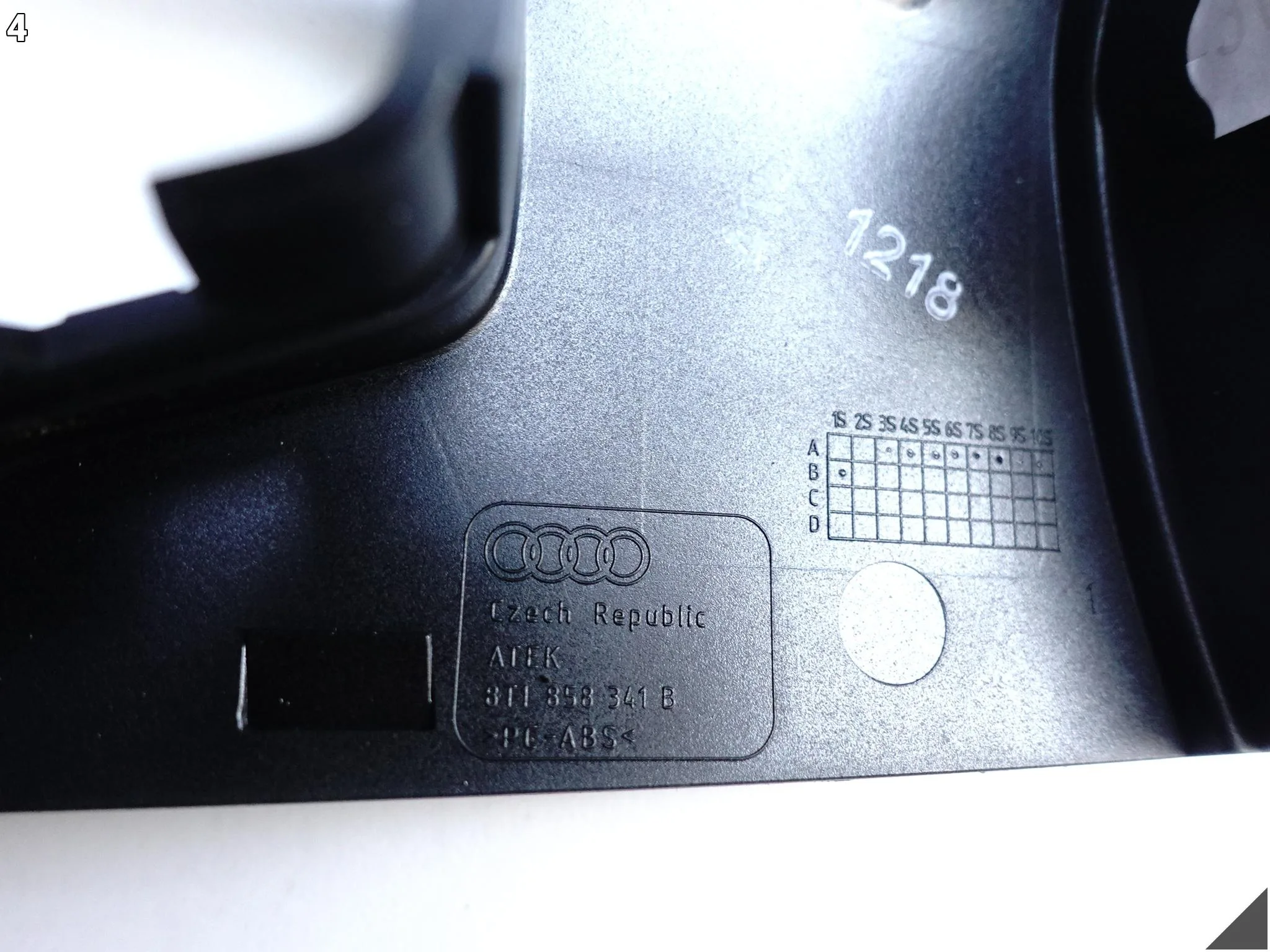 AUDI A5 S5 8T0 A4 S4 8K0 B8 07-16 RAMKA LISTWA PRZEŁĄCZNIKA ŚWIATEŁ KOKPIT 0854c8a6529ac7e779ca1651bc3132f3