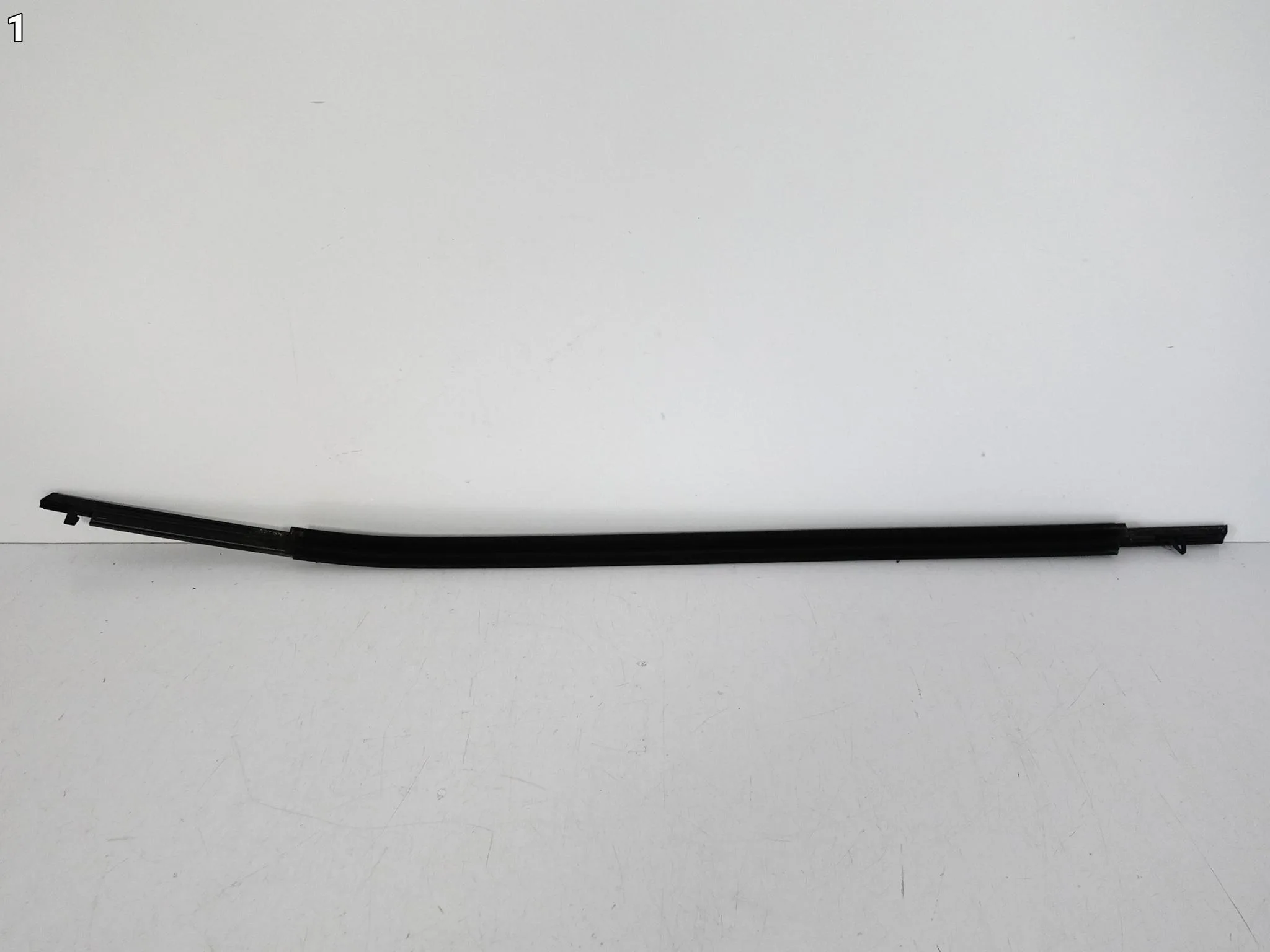 TOYOTA RAV4 V 5 19- LISTWA ZGARNIAJĄCA SZYBY DRZWI PRAWA PRZÓD 75710-42050 d98b415388a1e0223bf2c876fd2b57ed