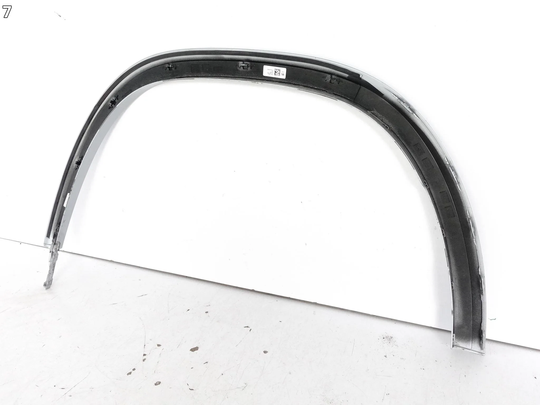 MERCEDES GLB X247 AMG LIFT MOPF 19- LISTWA NAKŁADKA NA BŁOTNIK PRZÓD LEWA eec1b31a31976a507cadd1e066796fe9