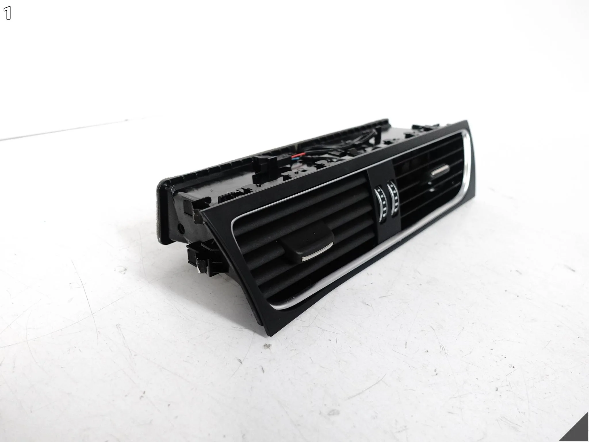 AUDI A5 S5 8T0 A4 S4 8K0 B8 LIFT 11-16 KRATKA NAWIEWU ŚRODKOWA KOKPIT WVF affdc2546681655f5d2f606f70590f4b