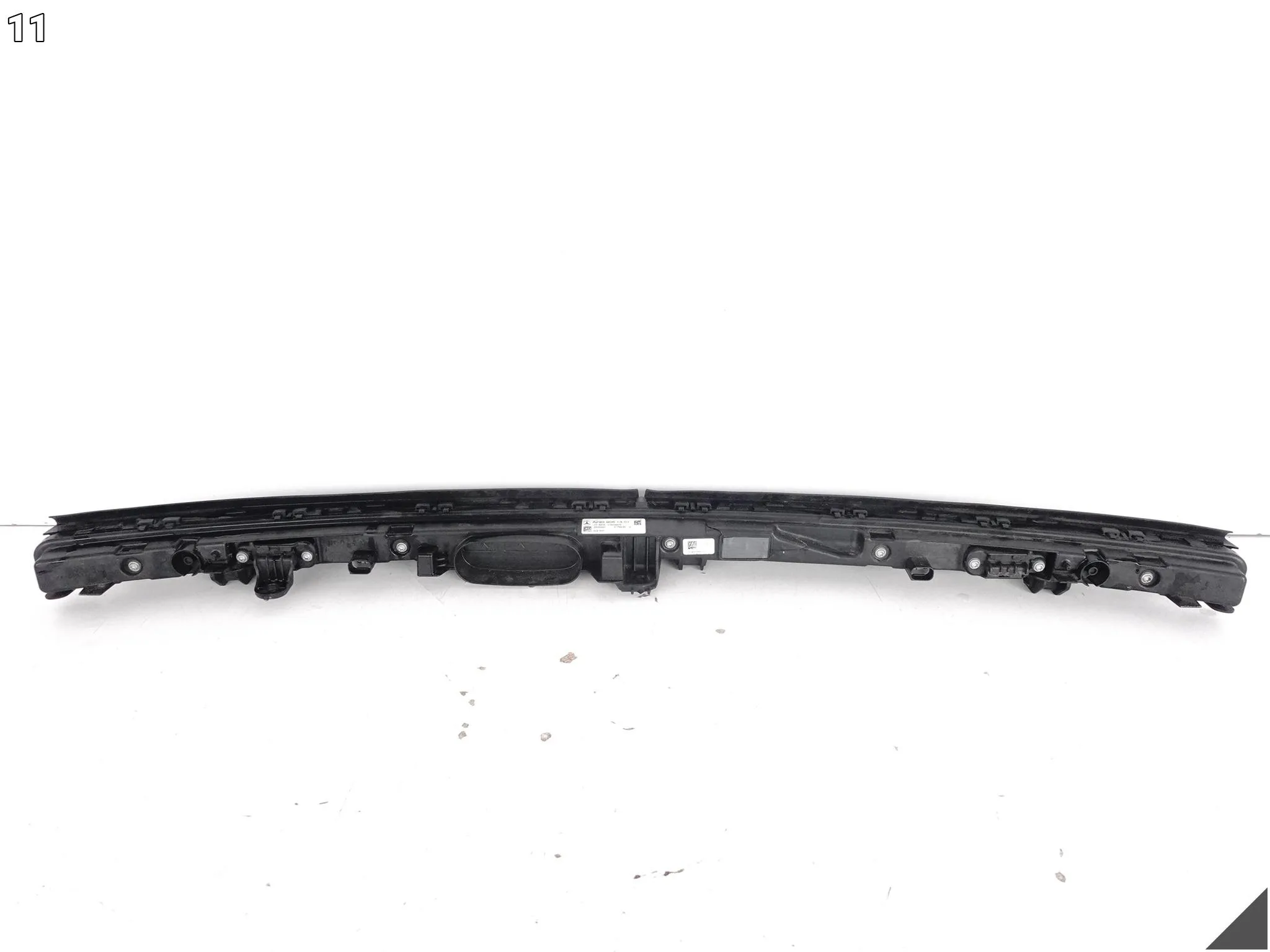 MERCEDES EQC W293 19-23 LAMPA LED ŚRODKOWA NAD GRILL LISTWA PRZÓD EUROPA 6565033f29383e90221e18e979a34c87