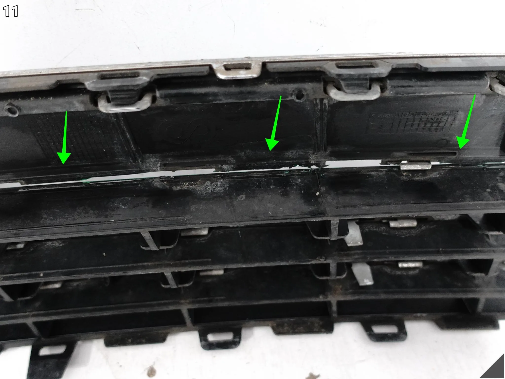 VW TOUAREG II 2 7P6 10-14 KRATKA ŚRODKOWA ATRAPA CHROM LISTWA ZDERZAK PRZÓD 44b3b5141dc5cebe5cc636d7eb1f5b55