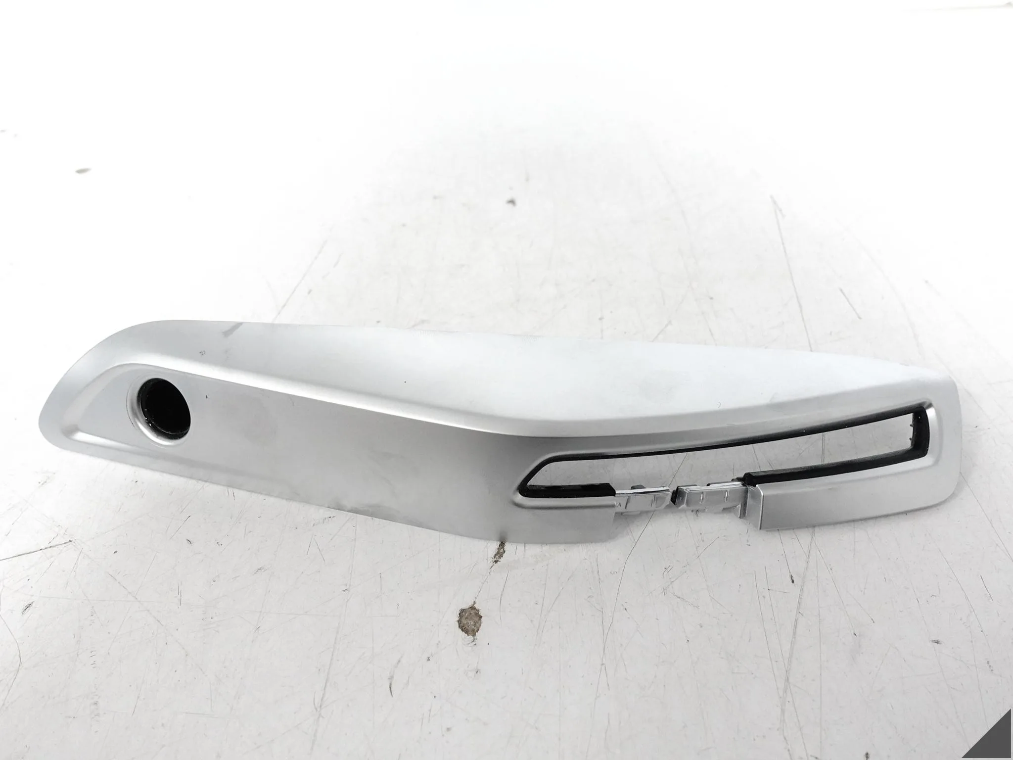 BMW M8 F91 8 G14 CABRIO 18- OSŁONA PASA BEZPIECZEŃSTWA TAPICERKA TYŁ LEWA cc07062875e9ccfb5a0d4040c0e67b28