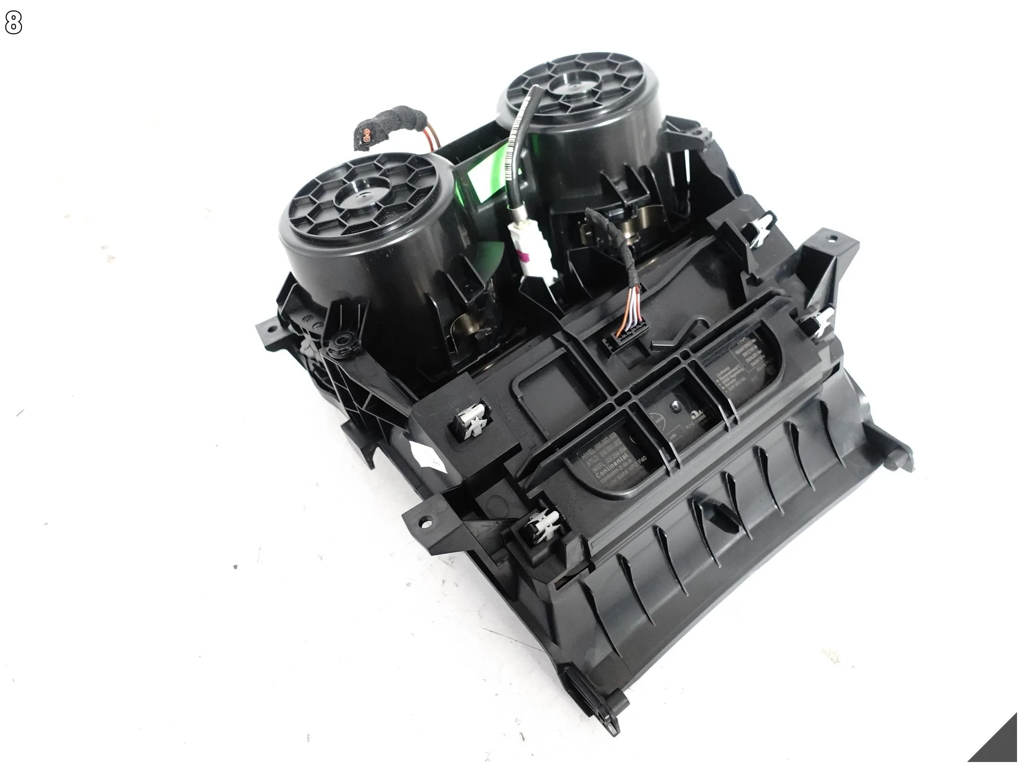 BMW 1 F40 19-24 UCHWYT NA KUBKI SCHOWEK ŁADOWARKA NFC USB TUNEL ŚRODKOWY 24987621f0dd5509e8c8c99e51272d8a