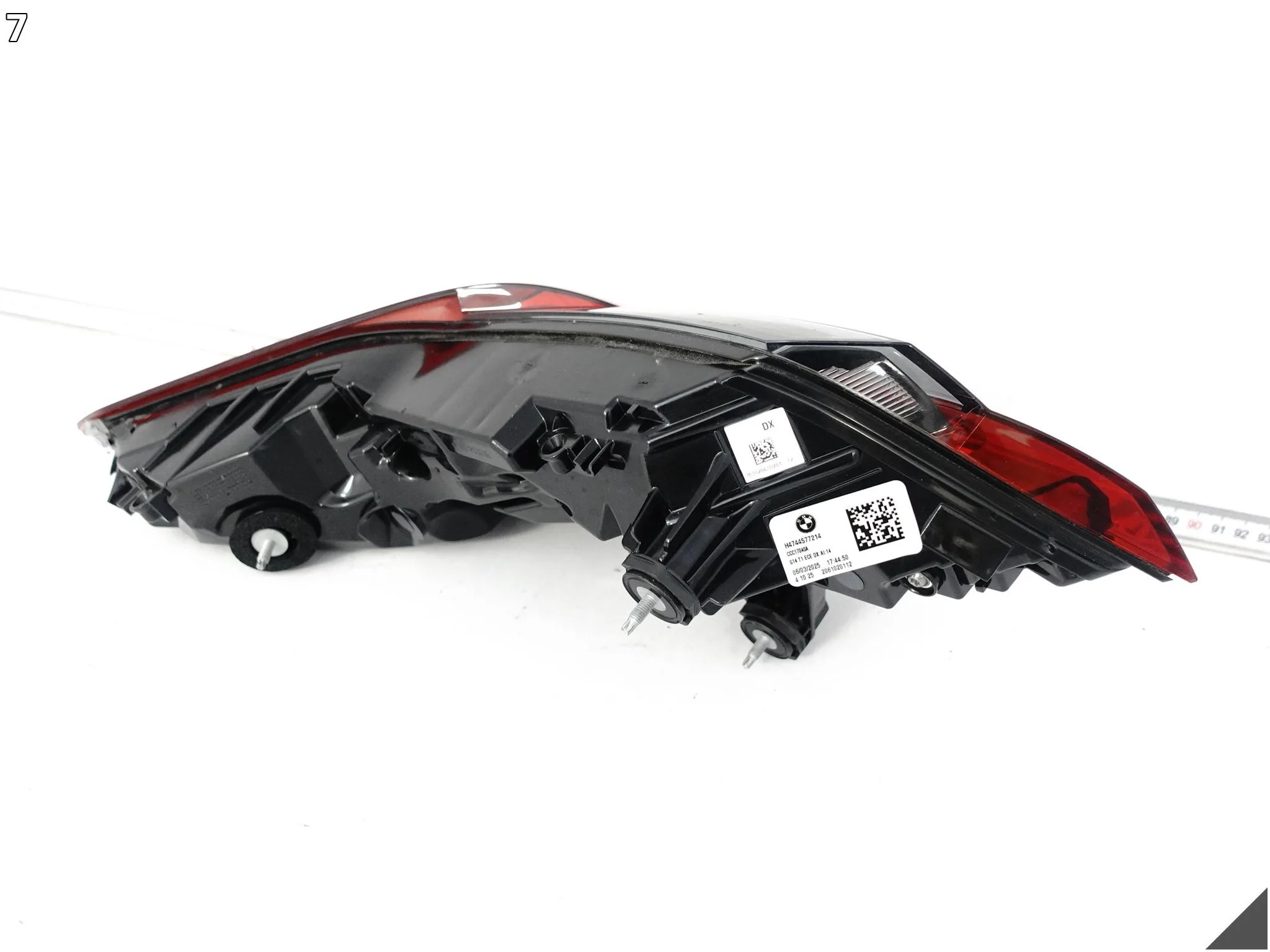 BMW M8 F91 F92 F93 8 G14 G15 G16 18- LAMPA LED W BŁOTNIK TYŁ PRAWA EU 533cd269625af13d9ab204571a7f53c1