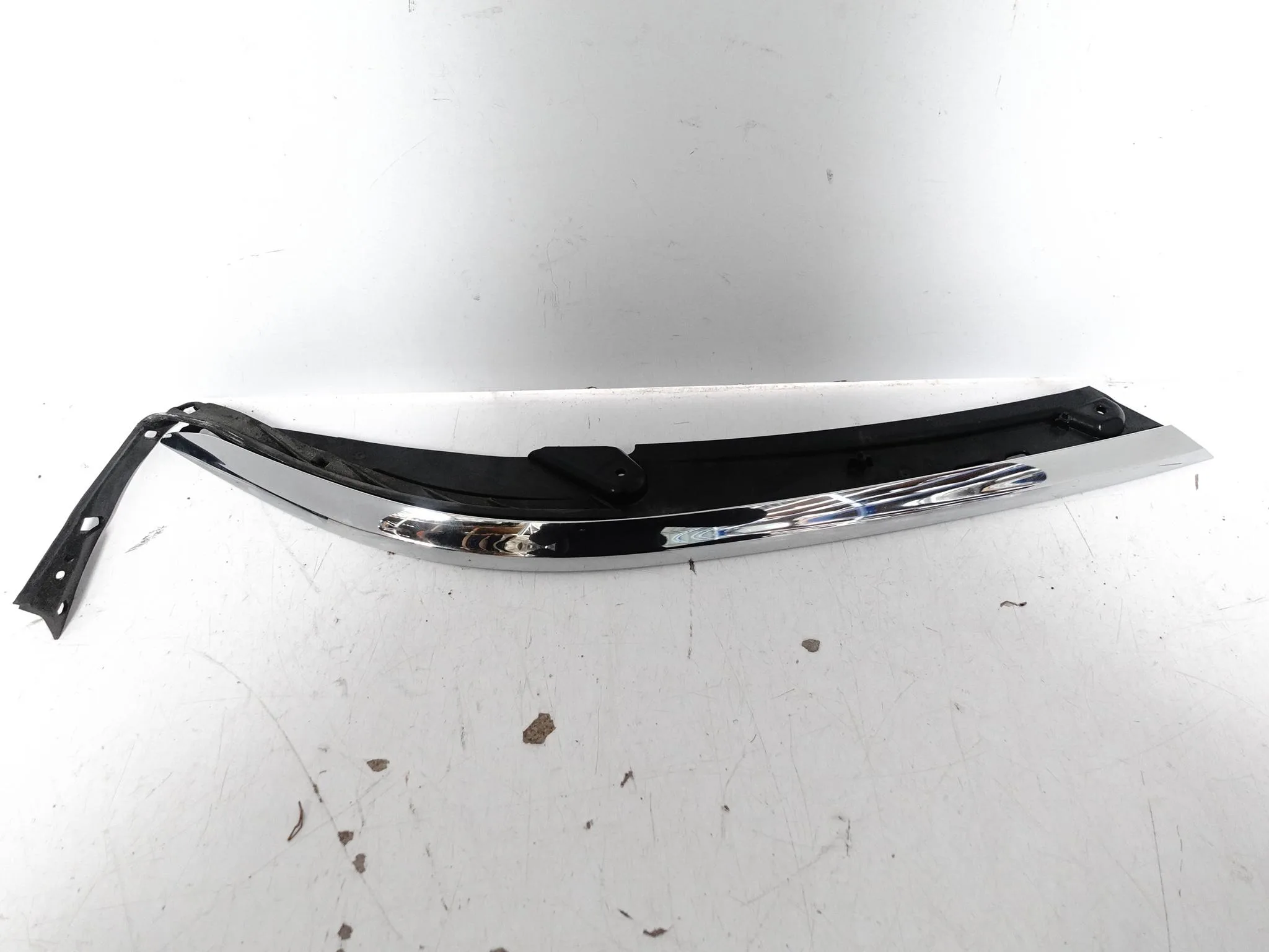 VW PASSAT B8 3G0 15- LISTWA CHROM NAD REFLEKTOR GRILL ATRAPA PRZÓD PRAWA d61c1d2fa9e7de256b22455dcab23a7a