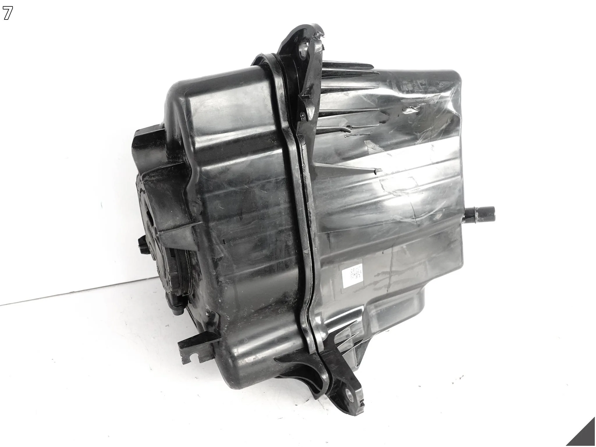 MERCEDES SPRINTER III W907 W910 18- ZBIORNICZEK ZBIORNIK ADBLUE A9104700000 703a1e3fb2fba2b4cb5c8f076fbbe572