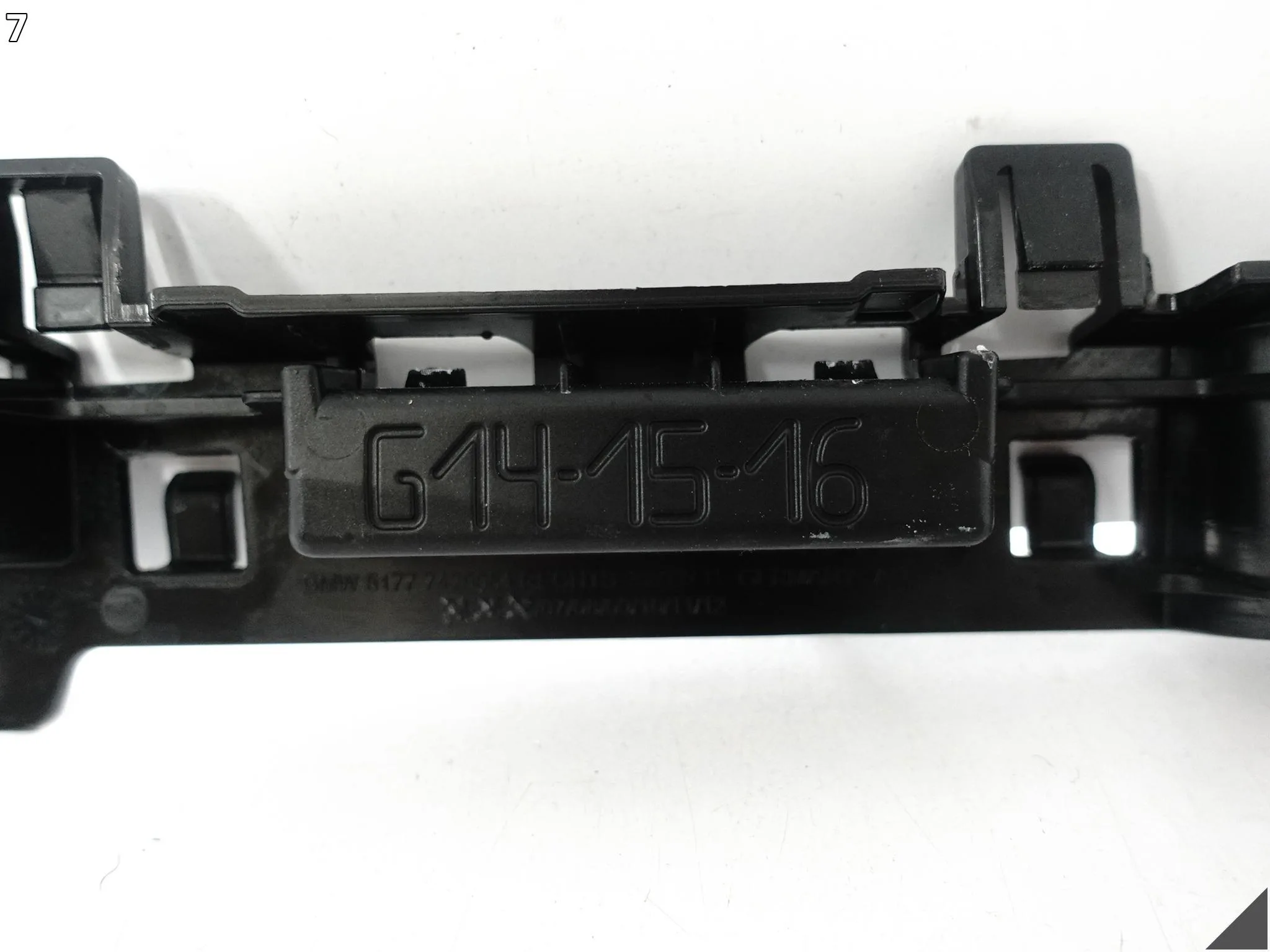 BMW M8 F91 F92 F93 8 G14 G15 G16 18- ŚLIZG MOCOWANIE PROGU PRZÓD PRAWY ORG abba08fe657ed44564ba3e7fba1bb3e1