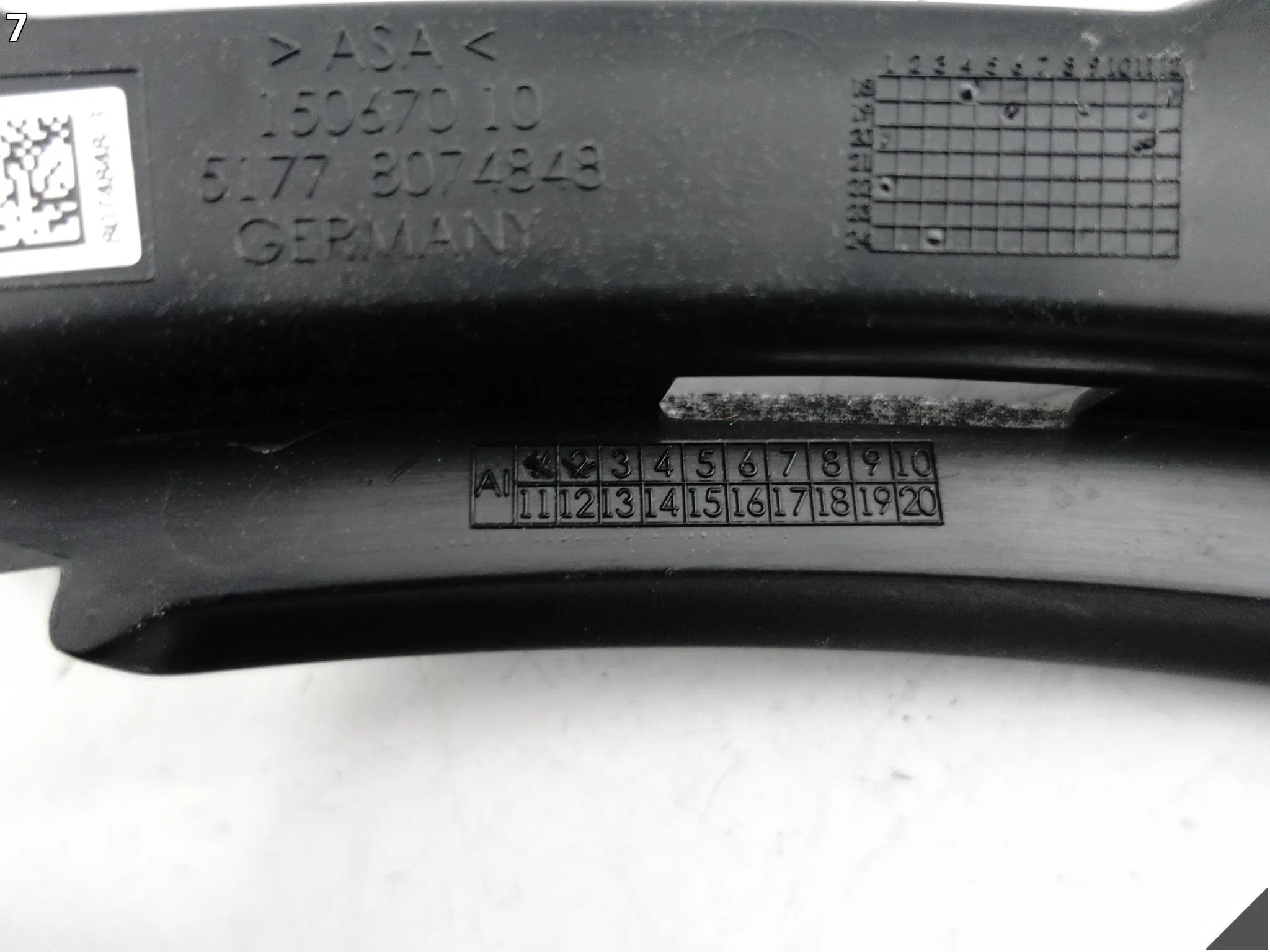 BMW M8 F91 F92 F93 M-POWER 19- LISTWA NAKŁADKA NADKOLE BŁOTNIK TYŁ PRAWA 61e2f16471c80e85bf8c2e9ac6aa3155