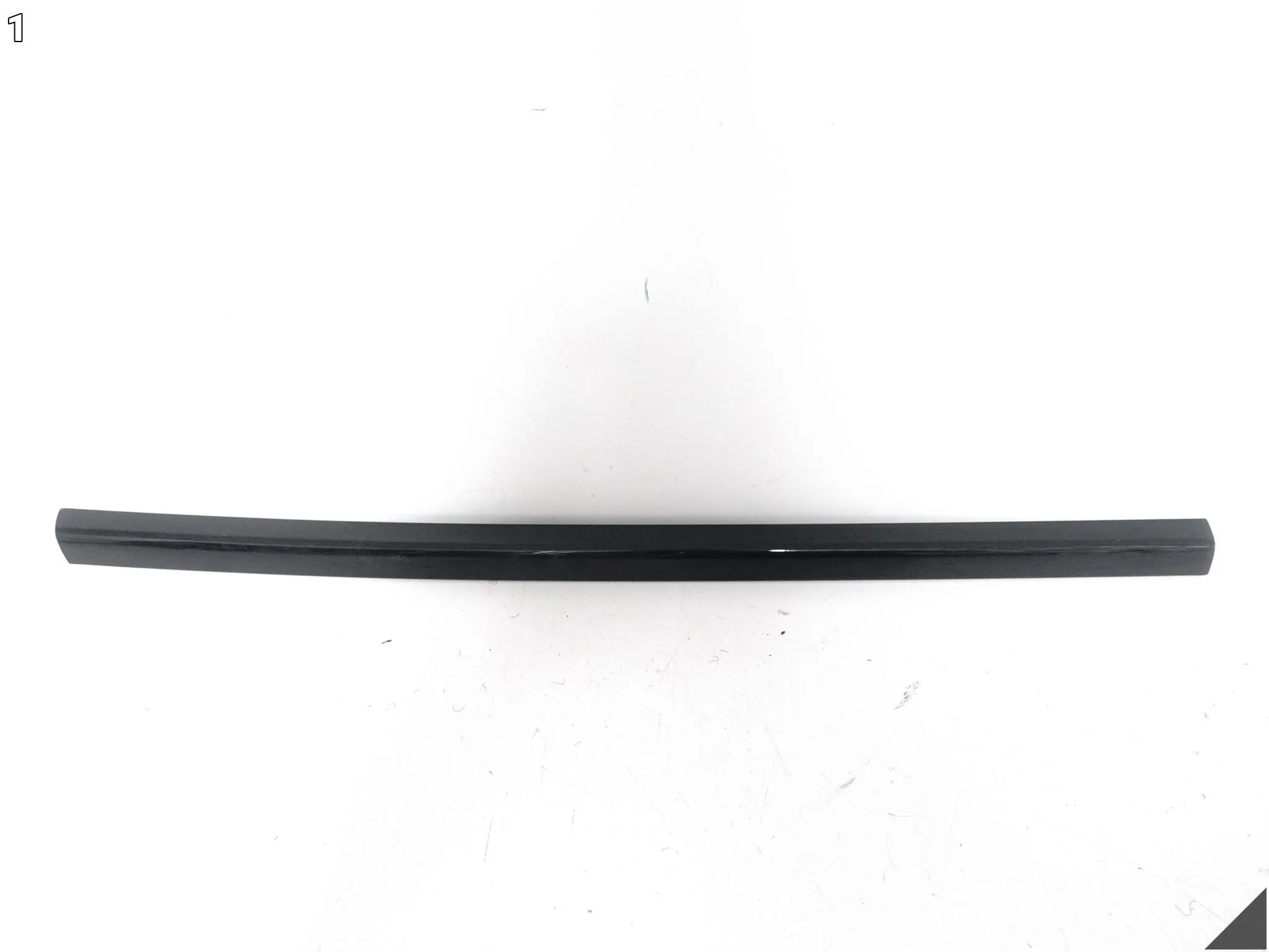 BMW M8 F91 8 G14 CABRIO M-POWER 19- LISTWA KAROSERYJNA DEKOR BOK TYŁ PRAWA 1e1e1084c74a268781516fffce23ffd5
