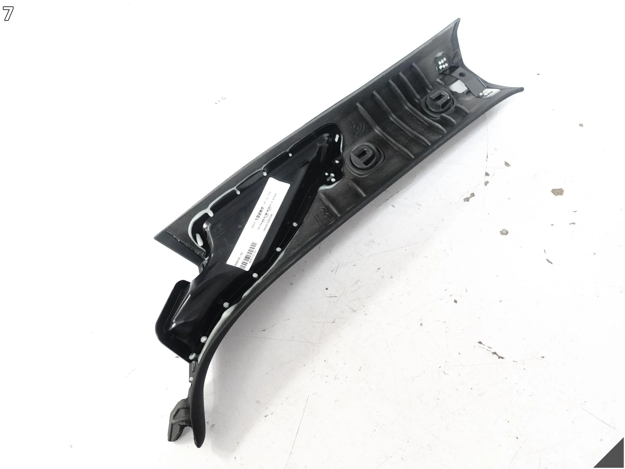 BMW M8 F91 8 G14 CABRIO M-POWER 19- POSZYCIE SŁUPEK A + KRATKA PRAWA SKÓRA 18f4b29ff94f66ac32fb43e19608e06d