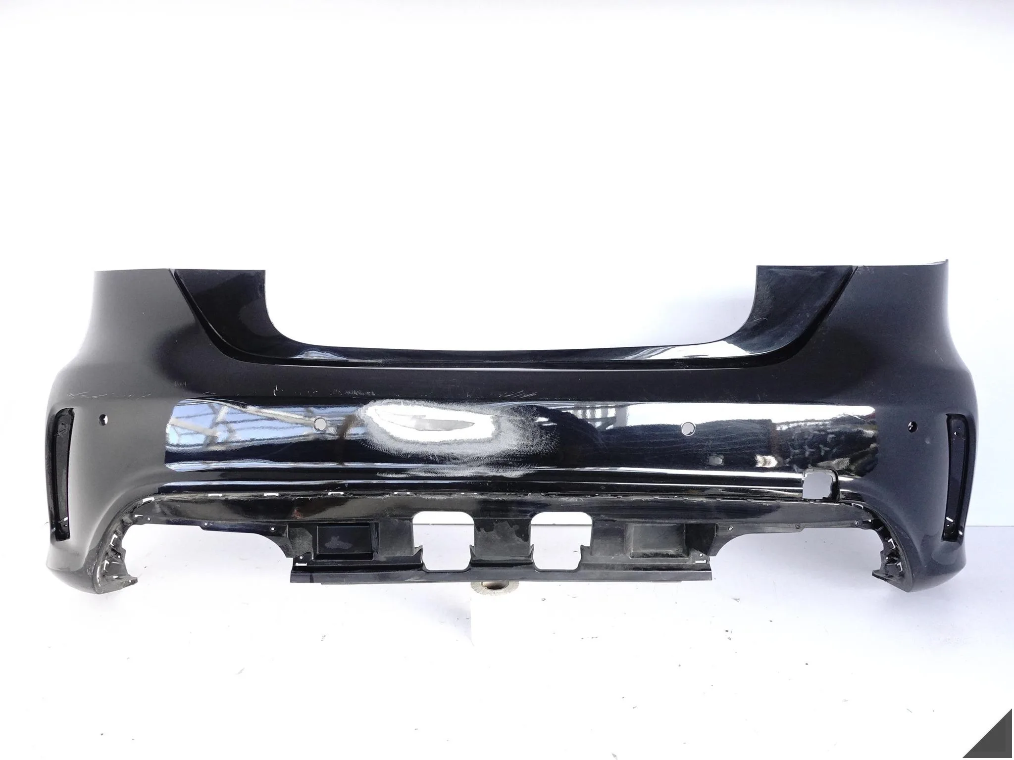 MERCEDES A-KLASA A45 W176 45 AMG 12-18 LIFT ZDERZAK BUMPER TYŁ 9530027beaa6e9ee91d328f63ef35be1