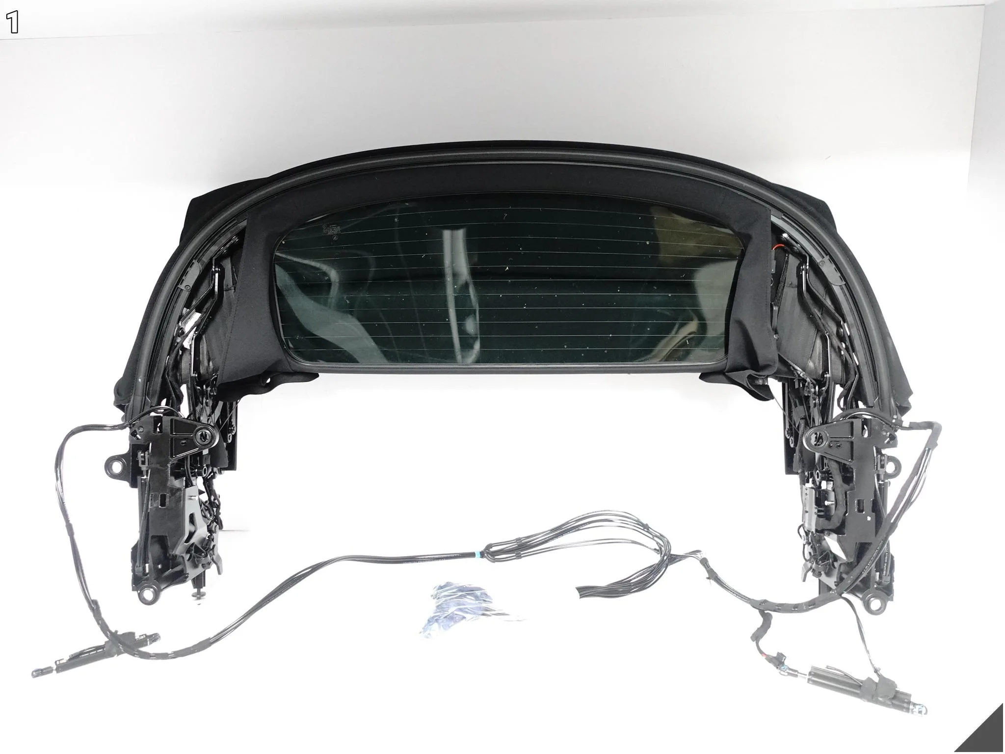 BMW M8 F91 8 G14 CABRIO M-POWER 19- DACH SKŁADANY MECHANIZM RAMA POSZYCIE 2e2408864c59ab89e8e1fa4735287432