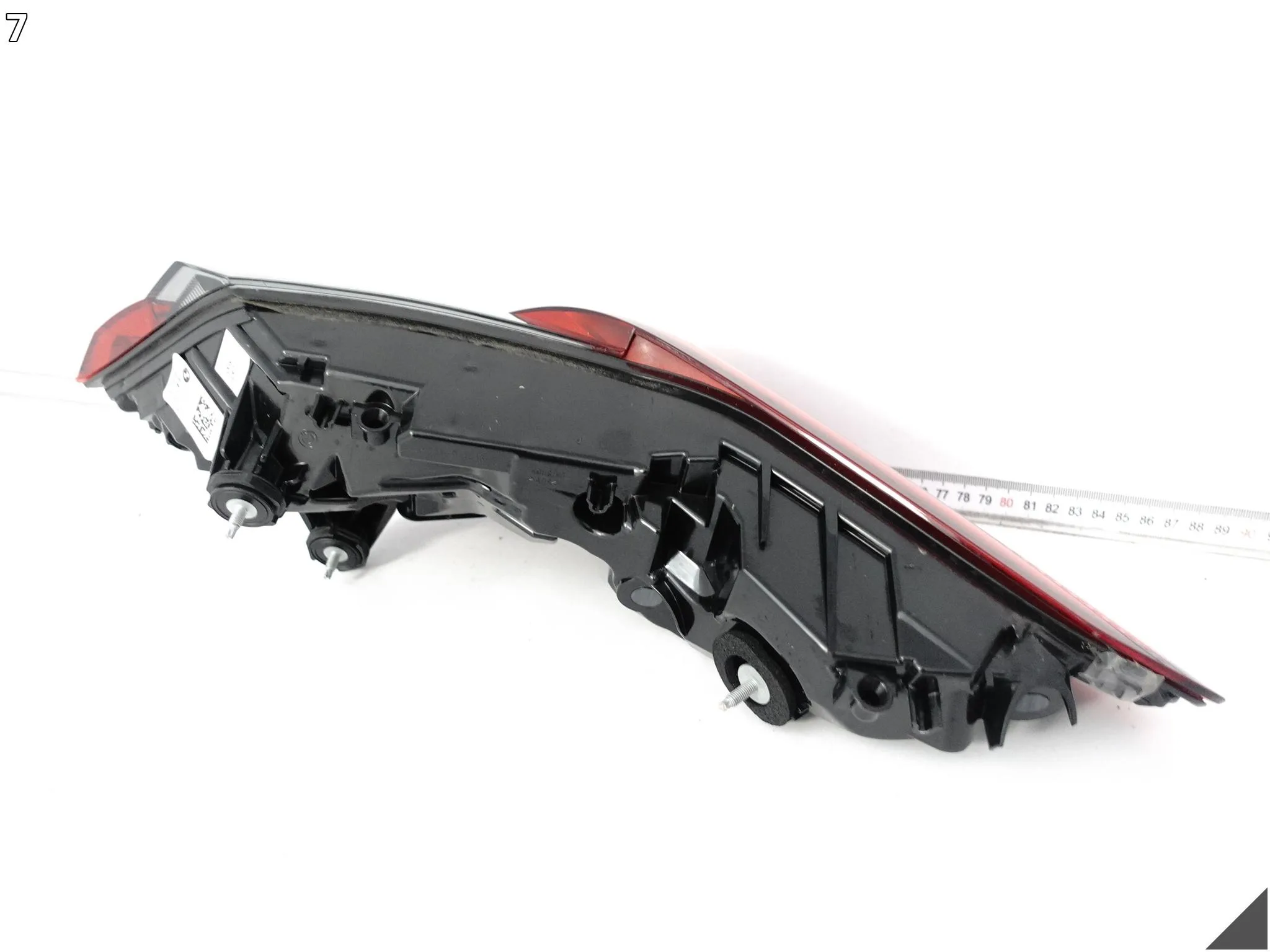 BMW M8 F91 F92 F93 8 G14 G15 G16 18- LAMPA LED W BŁOTNIK TYŁ LEWA EU 02d6d0ce8a81218626d1f5aa56ee6bcc