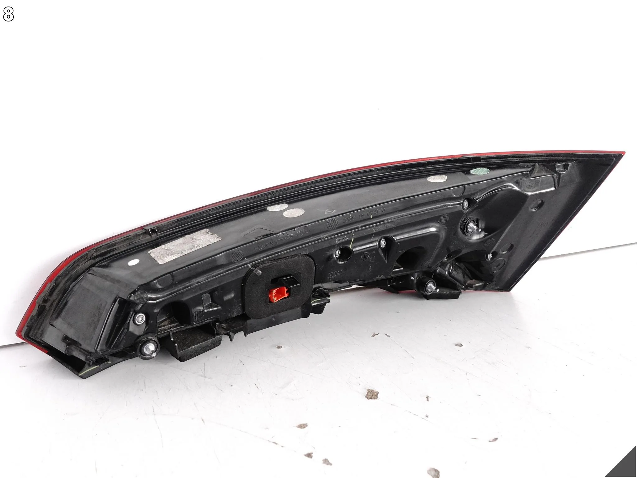 AUDI Q5 II 80A FY 16-20 LAMPA LED W KLAPĘ BAGAŻNIKA LEWA TYŁ EU a9943c71a77090e28bd76ab5cb86639e