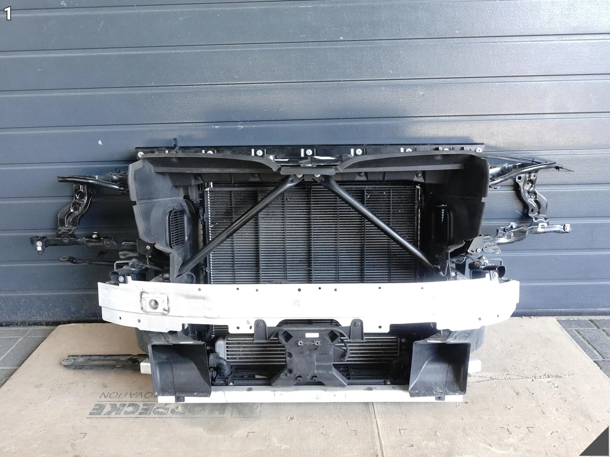 BMW XM G09 XM Label Red 23- WZMOCNIENIE PAS CHŁODNICE WENTYLATOR DEMONTAŻ 7fd57222c39b5e62c26ea5604db3d2a3