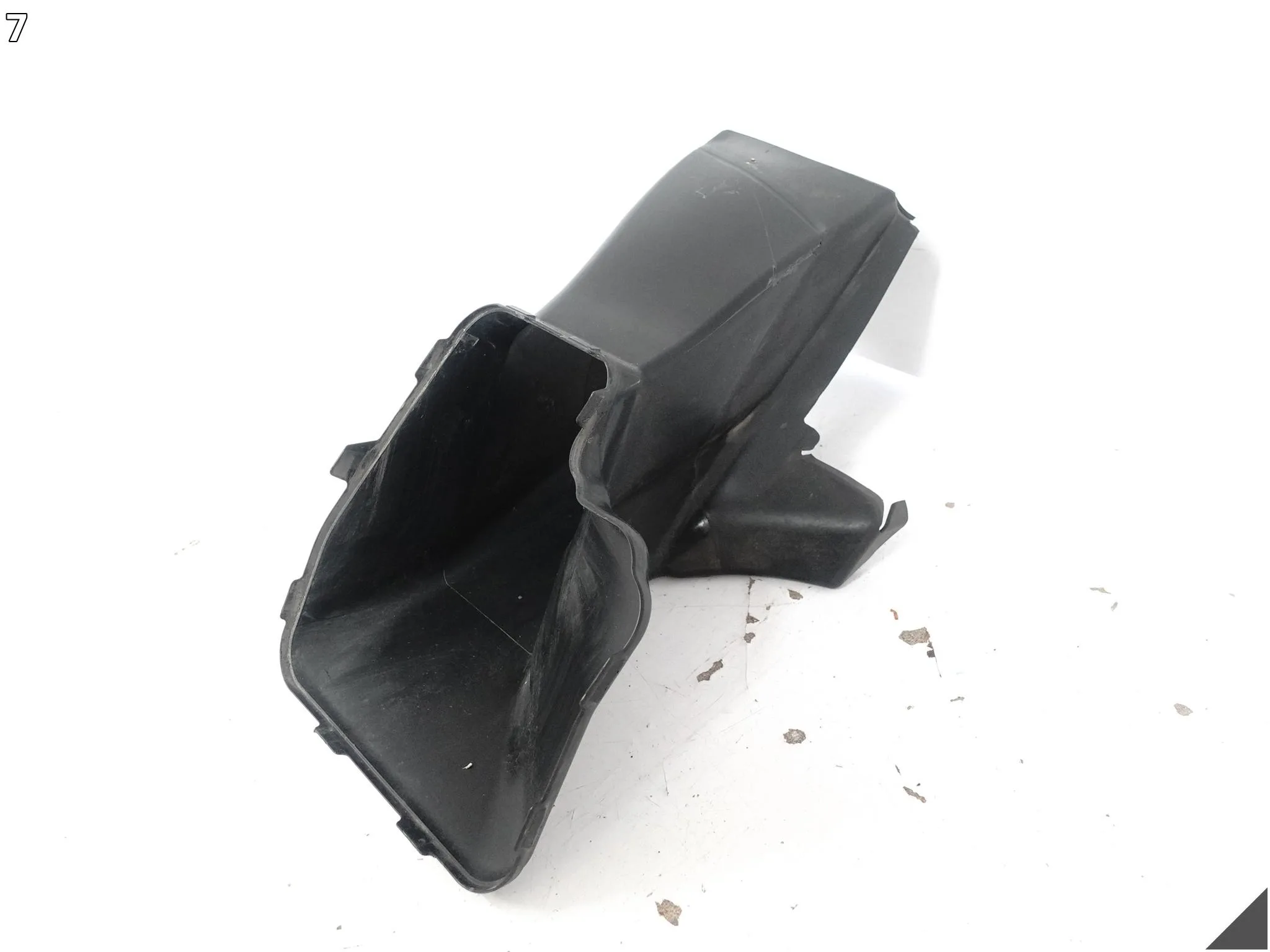BMW XM G09 22- KIEROWNICA POWIETRZA WLOT KANAŁ OBUDOWA PRZÓD PRAWA ORG fb8a25556b98609939ffb8351da8948c