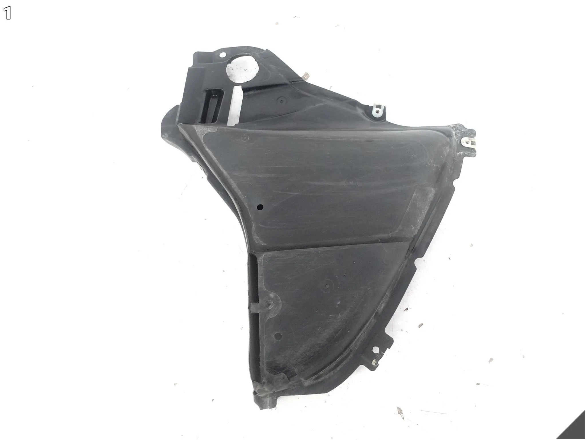 BMW 5 G31 G30 M-PAKIET MSP 17-20 DOLNA OSŁONA TRÓJKĄT NADKOLE PRZÓD LEWA b305aa36ff0ab1b27d8e54e9a7d79a52
