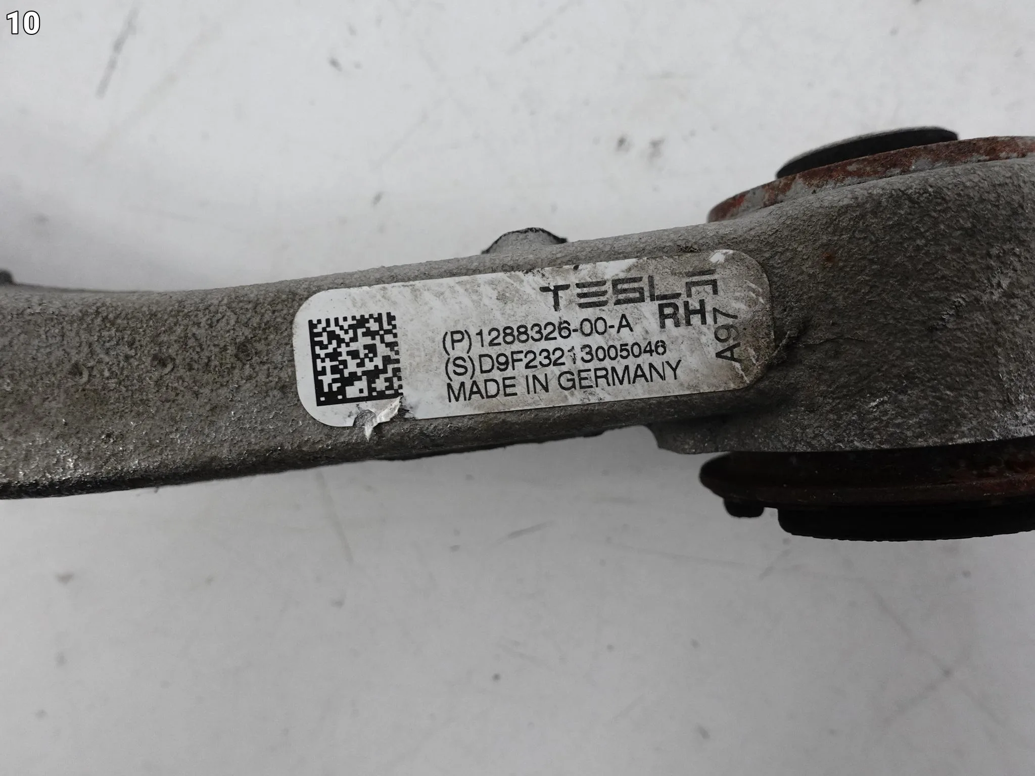TESLA MODEL 3 / MODEL Y 17- GÓRNY WAHACZ ZAWIESZENIE PRZÓD PRAWY ORG 6da92c824cfa6f731f78bb104c575f66