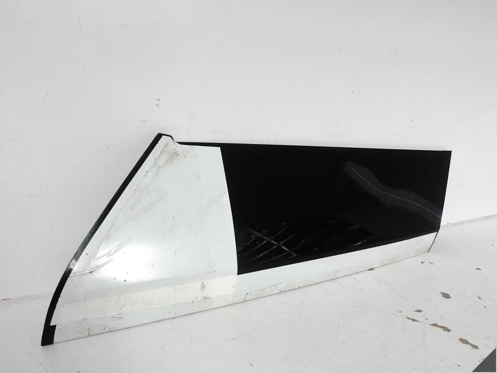 RANGE ROVER VOGUE L405 12-21 LISTWA OSŁONA NAKŁADKA POSZYCIE SŁUPKA D LEWA c974aa11bbf5d6b1137f649f47009717