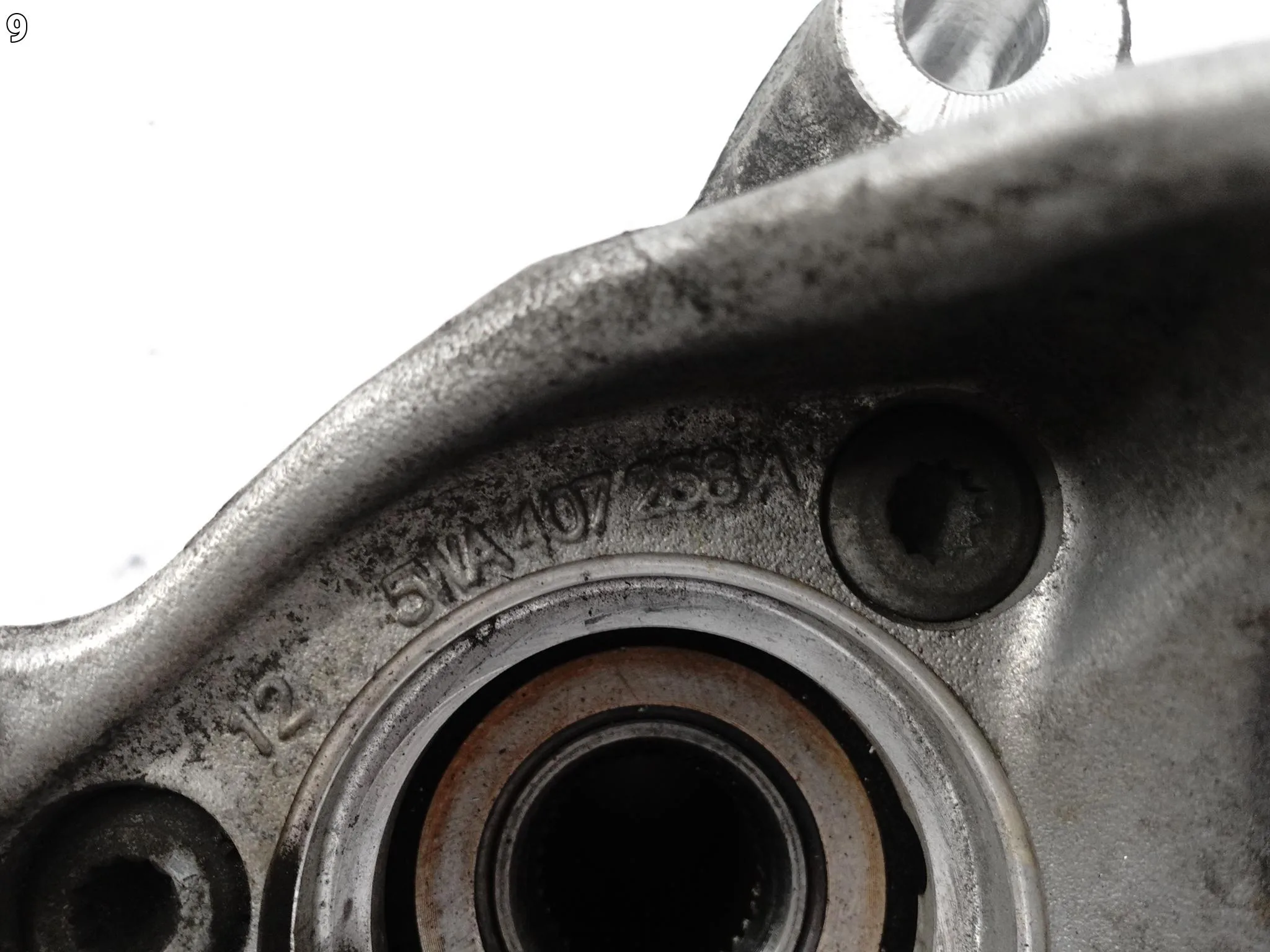 AUDI A3 8Y0 VW GOLF VIII 5H0 SEAT SKODA ZWROTNICA PIASTA ŁOŻYSKO PRZÓD R 7c73a8b0a7538c9c585d54b3dc53d451