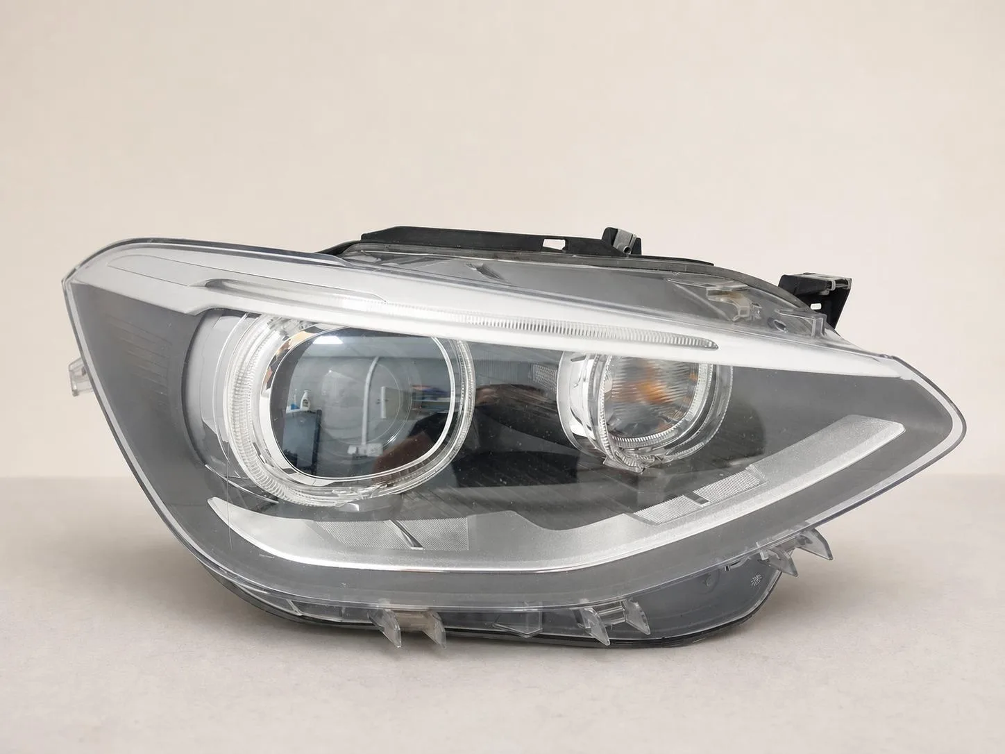 BMW 1 F20 F21 11-14 VFL LAMPA XENON + LED NIESKRĘTNA PRAWA PRZÓD EUROPA d8963dcb0c9cd0de64e624e3e2701ff8