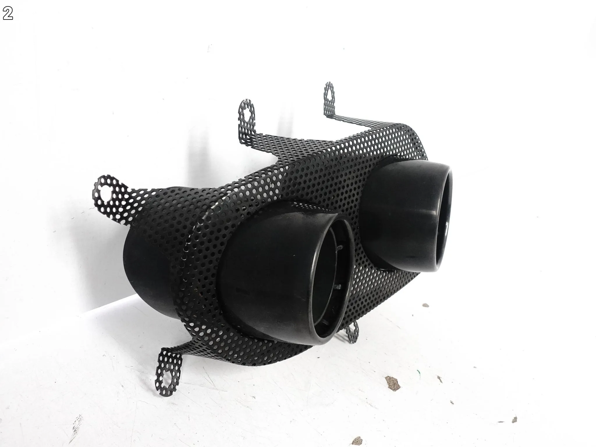 FERRARI F12 BERLINETTA F152 12-17 KOŃCÓWKA WYDECHU WYDECH KRATKA TYŁ PRAWA 4b64d2f91e256bbad6f480950fe6574f