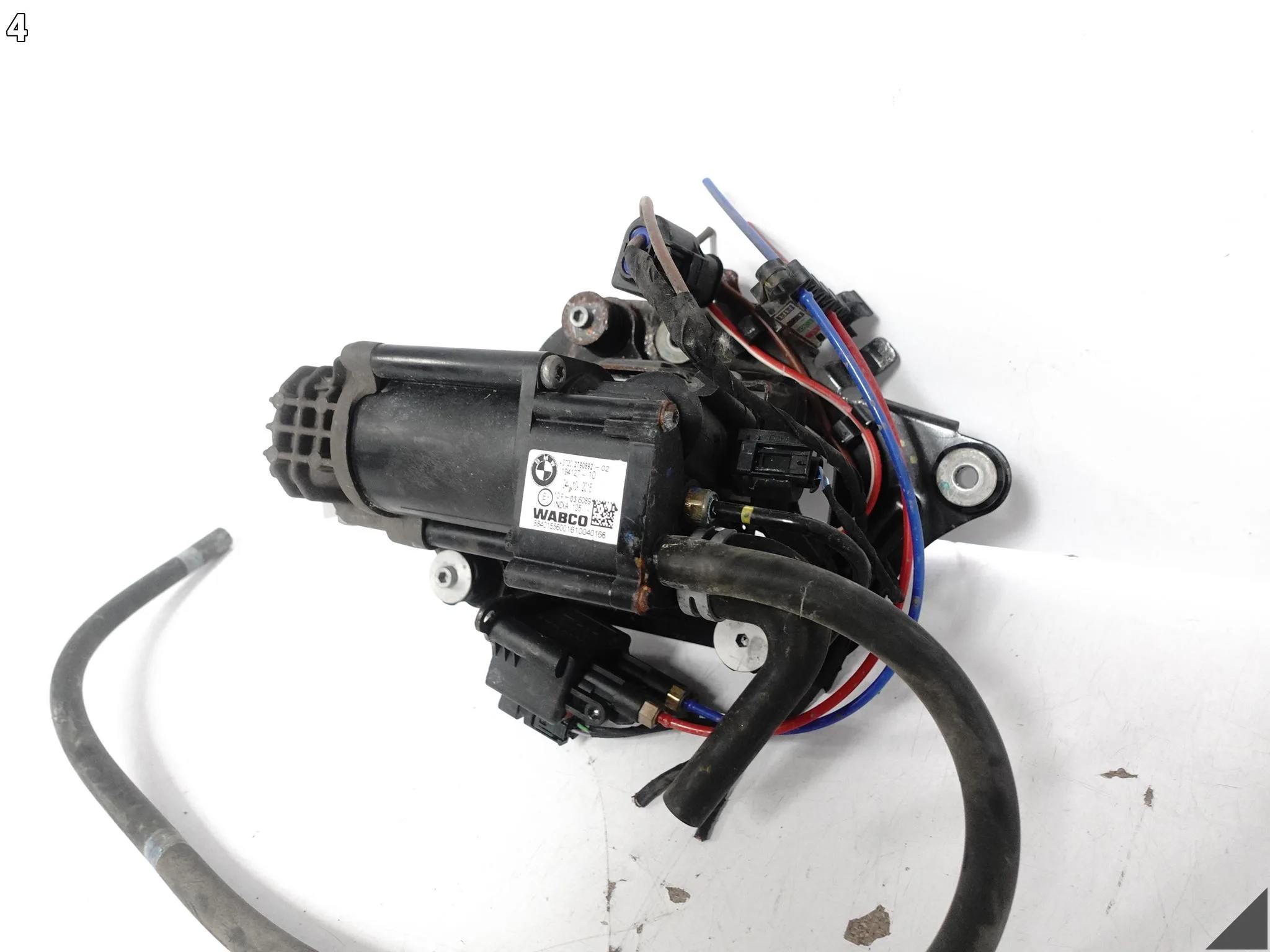 BMW 5 G31 17- KOMPRESOR ZAWIESZENIA PNEUMATYCZNEGO WABCO 2790892 629918d44ef810268430bcf3e1559e8f