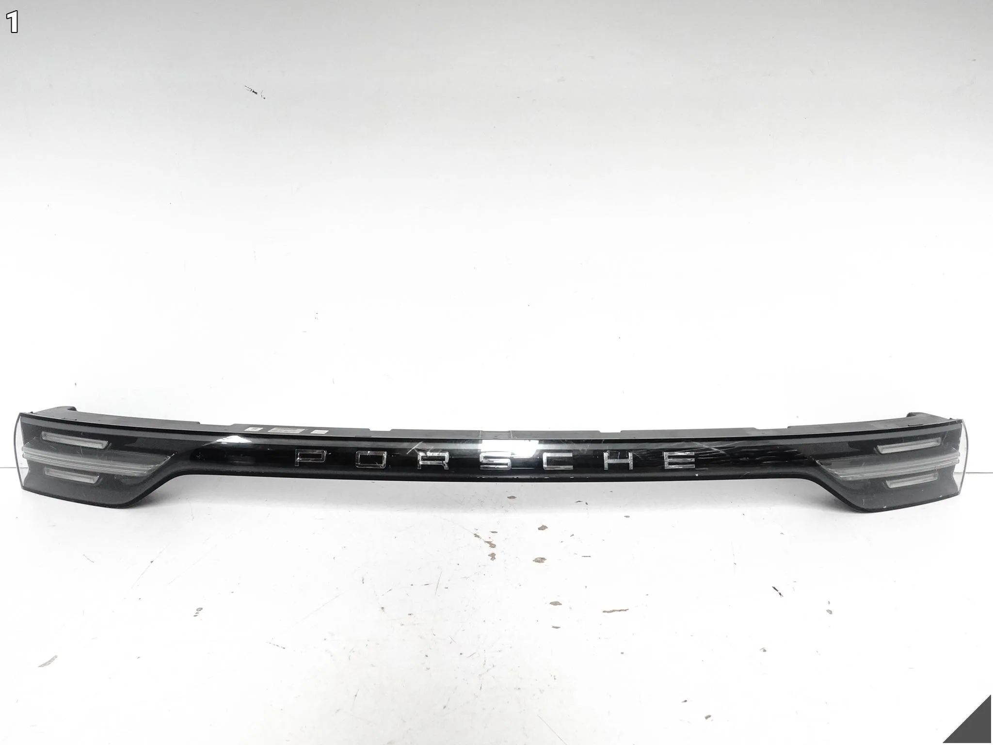 PORSCHE CAYENNE III E3 9Y0 18- LAMPA LED BLENDA KLAPA POKRYWA TYŁ EU CIEMNA 7b27403a0ed295e482efcc2ed1cfadd9
