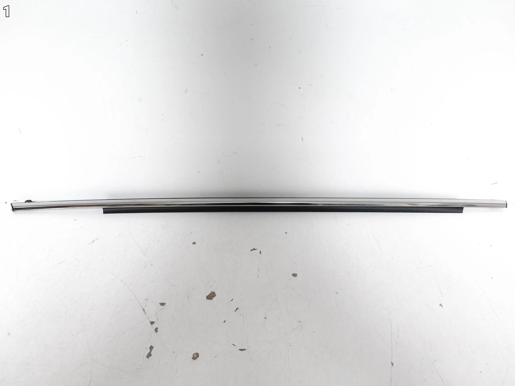 TOYOTA AURIS II 2 E18 12-18 LISTWA ZGARNIAJĄCA SZYBY DRZWI TYŁ LEWA CHROM 06bcebc4620c263370f554eec3de887d