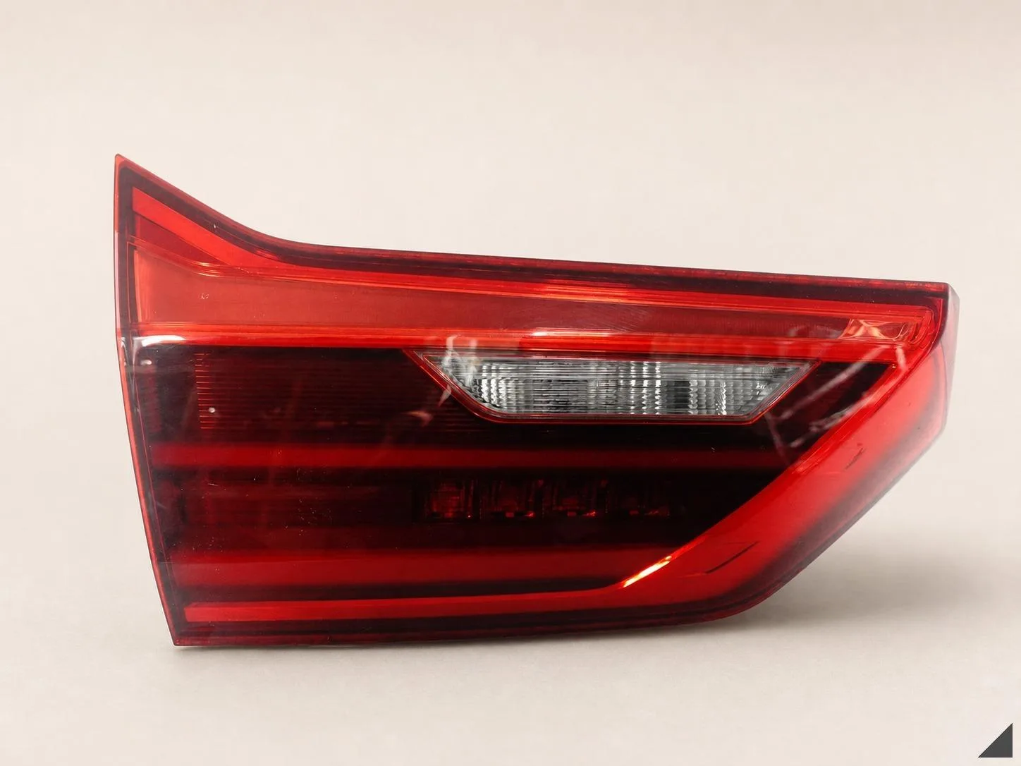 BMW 5 G31 TOURING KOMBI 17-20 LAMPA LED W KLAPĘ BAGAŻNIKA TYŁ LEWA EU d1fb2d9e7a6da505aef4ef6d32647475