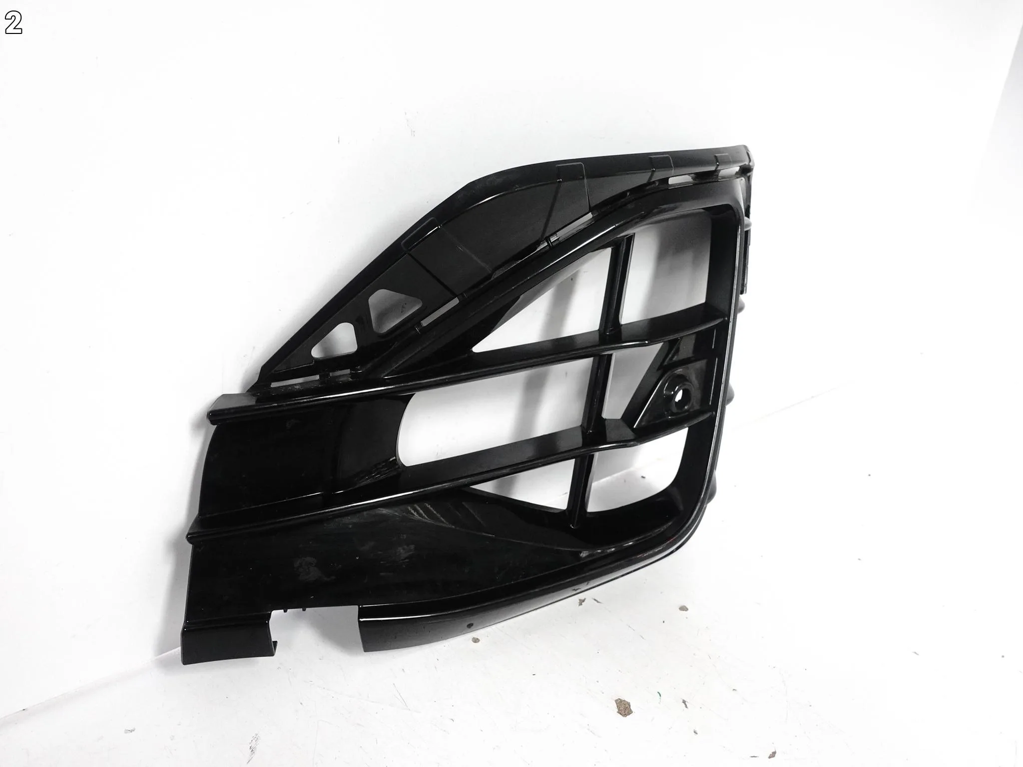 VW TIGUAN R II 2 5NA LIFT 20-24 KRATKA ATRAPA W ZDERZAK PRZÓD PRAWA ORG 07235125892051a9e5760dc6fa74bfb8