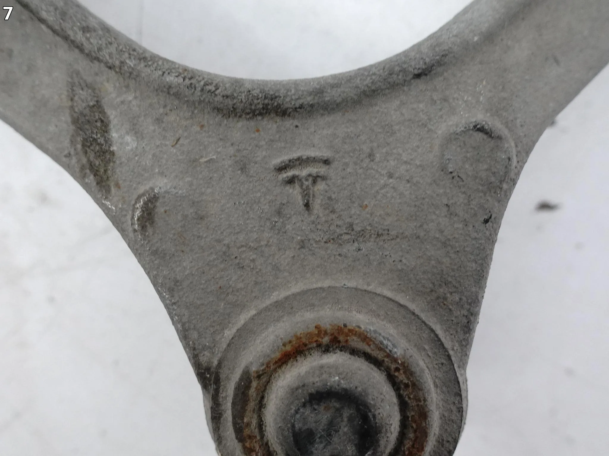 TESLA MODEL 3 / MODEL Y 17- GÓRNY WAHACZ ZAWIESZENIE PRZÓD PRAWY ORG e1d30189b5b111d6b0c574d2cf42ac70