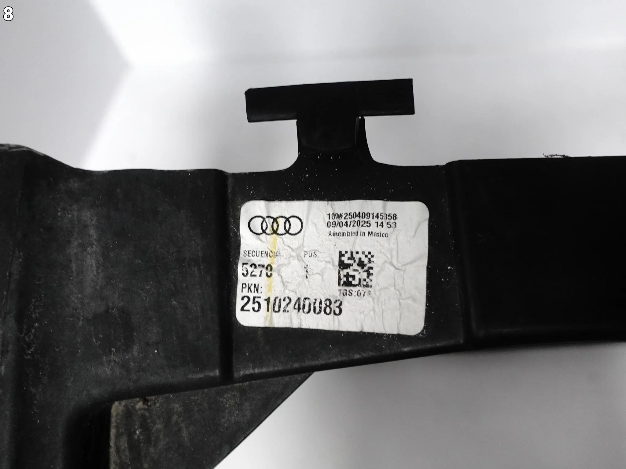 AUDI Q5 III 3 8MA GU S-LINE 25- WSPORNIK PAS WZMOCNIENIE PRZÓD 47a35622d3b7dbe37418cb079d98e039