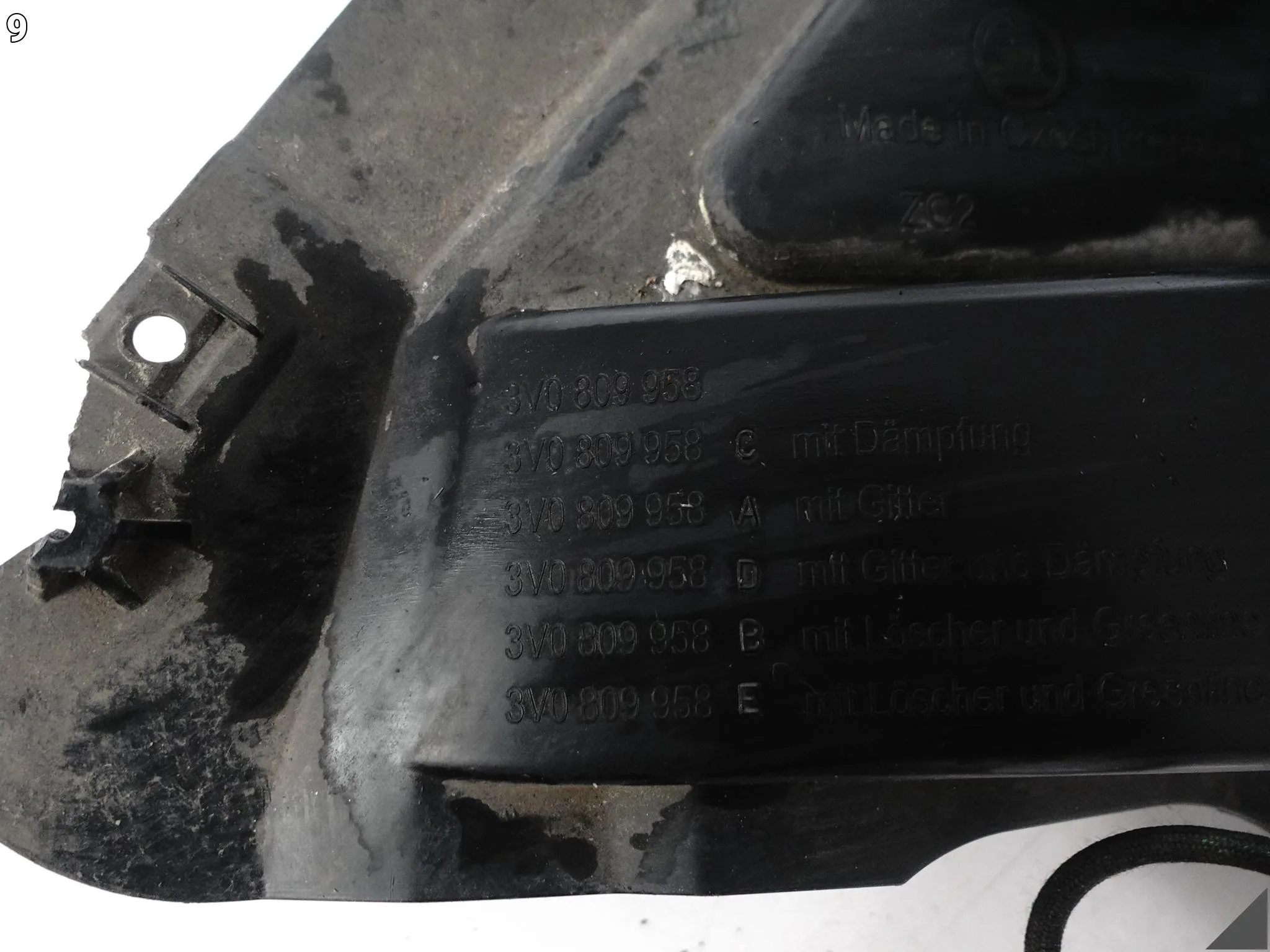 SKODA SUPERB III 3 3V0 15-19 NADKOLE POSZYCIE OSŁONA WNĘKI KOŁA PRAWE PRZÓD 383c5a7b419bc83c95d514cbab52620b