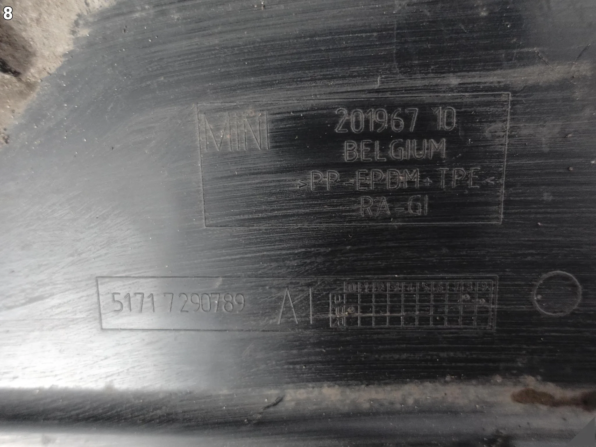 MINI COOPER F55 F56 13-18 NADKOLE POSZYCIE OSŁONA WNĘKI KOŁA LEWE PRZÓD b70c46660e559030cc1b6359b84d12b8