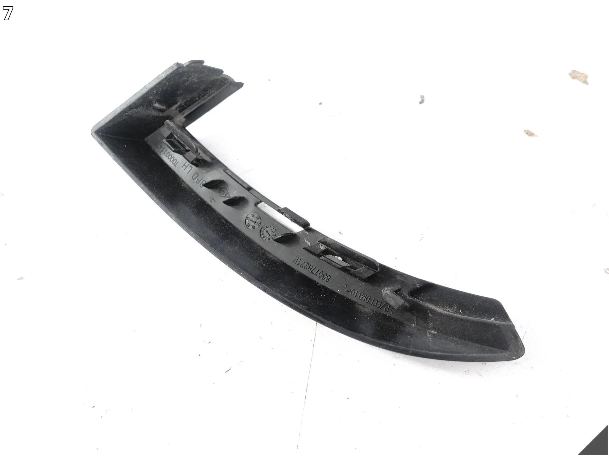 RENAULT CLIO IV 4 HATCHBACK 12-16 LISTWA OZDOBNA POD LAMPĘ ZDERZAK LEWA TYŁ 014e6a2ca1e73907fd751b9150c19c33