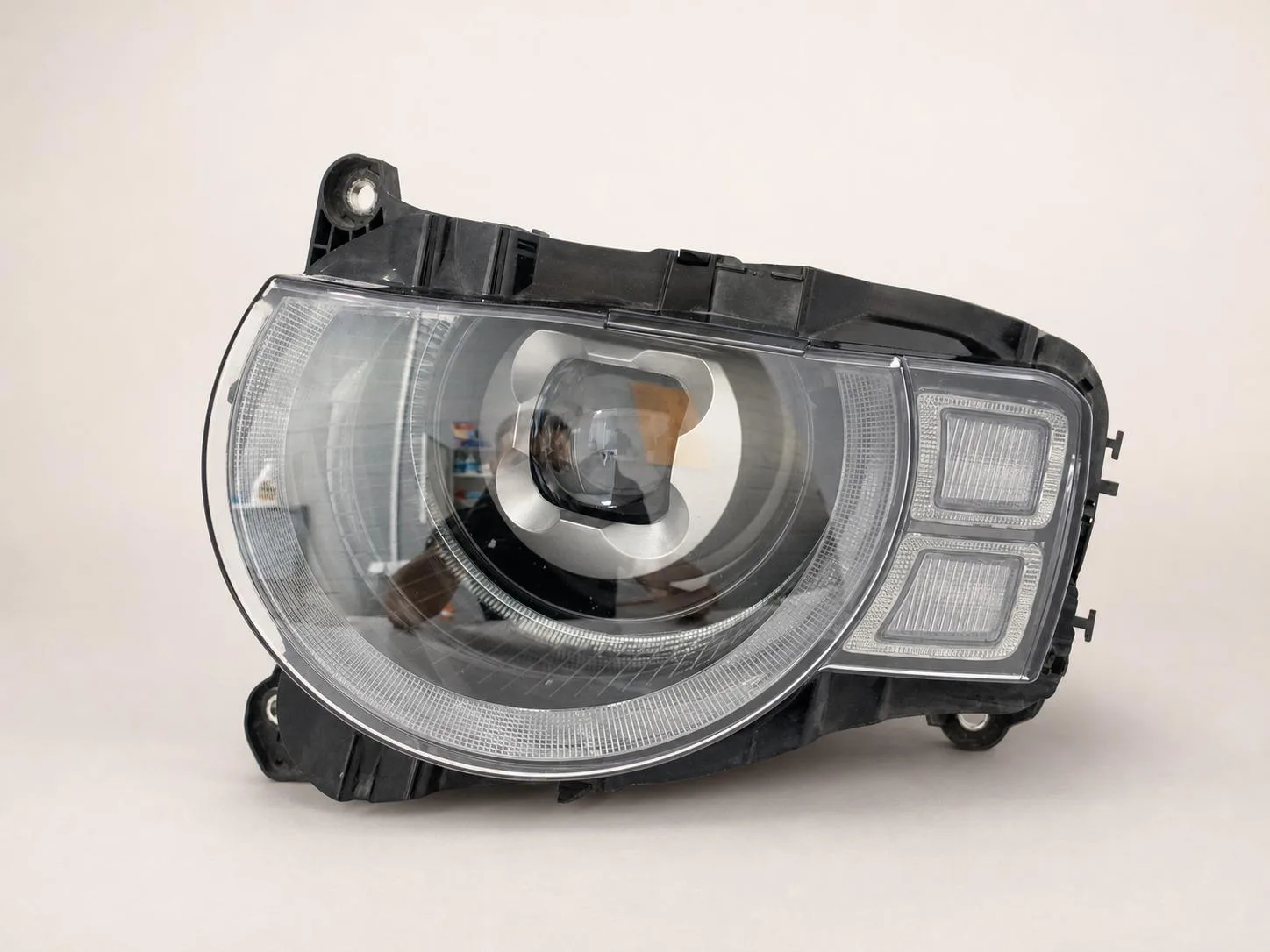 LAND ROVER DEFENDER II 2 L663 90 110 20- LAMPA FULL LED LEWA PRZÓD EUROPA 706e74b0dff463db5ffdb26067d4528a