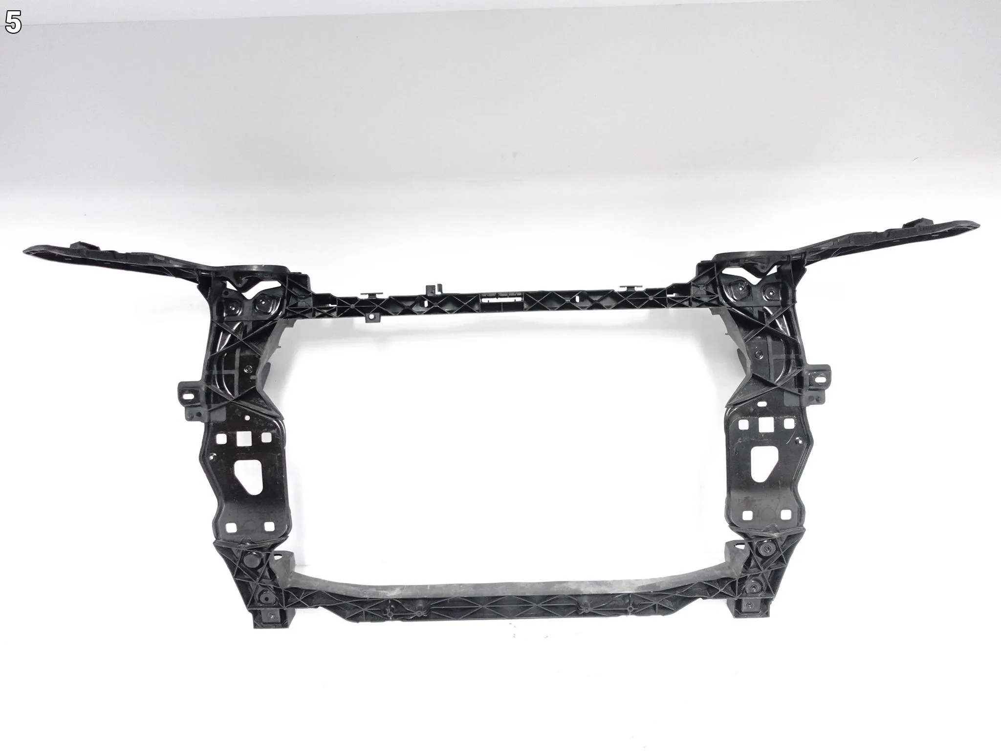 AUDI Q5 III 3 8MA GU S-LINE 25- WSPORNIK PAS WZMOCNIENIE PRZÓD f2827891f8bb9f1574613d50fbee8de4