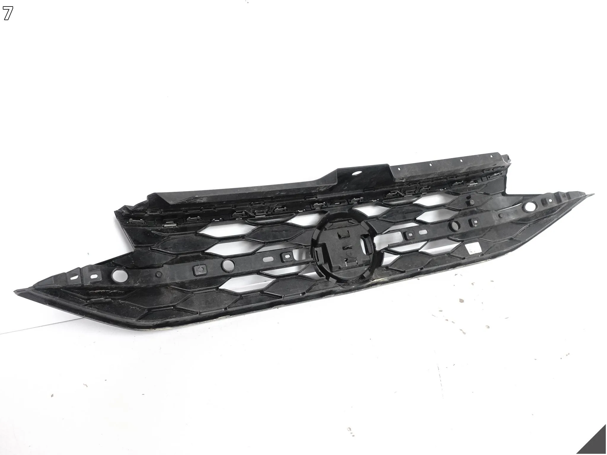 VW TAIGO 2G7 R-LINE 21- GRILL ATRAPA WLOT KRATKA W ZDERZAK PRZÓD 2G7853651S c8f1cf859cfb2751b1bf8d1624b34683