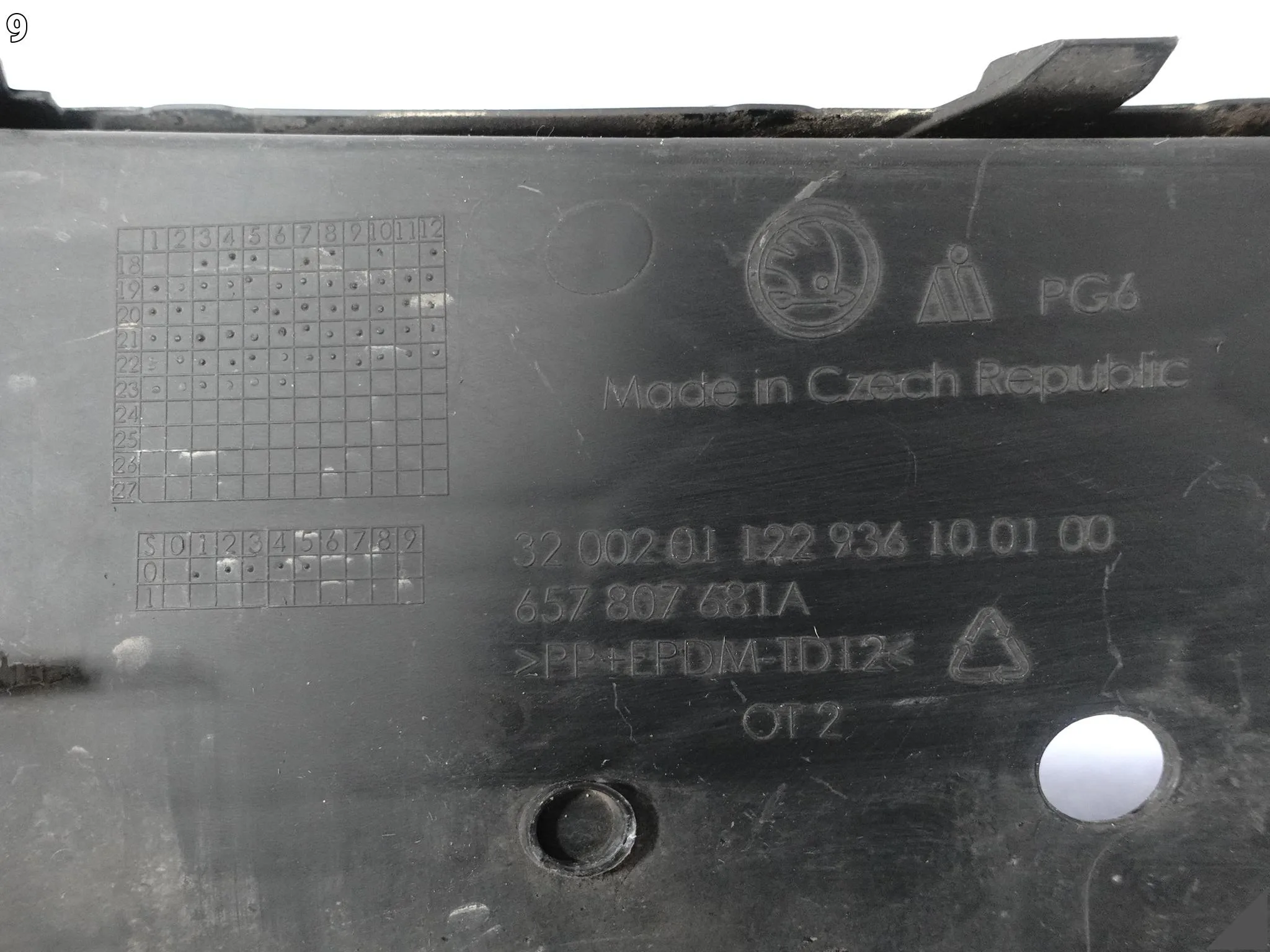 SKODA SCALA 657 19-23 KRATKA ATRAPA WLOT W ZDERZAK LEWA PRZÓD 657807681A 68a7f26ff1cdbd6018ef011c26547438